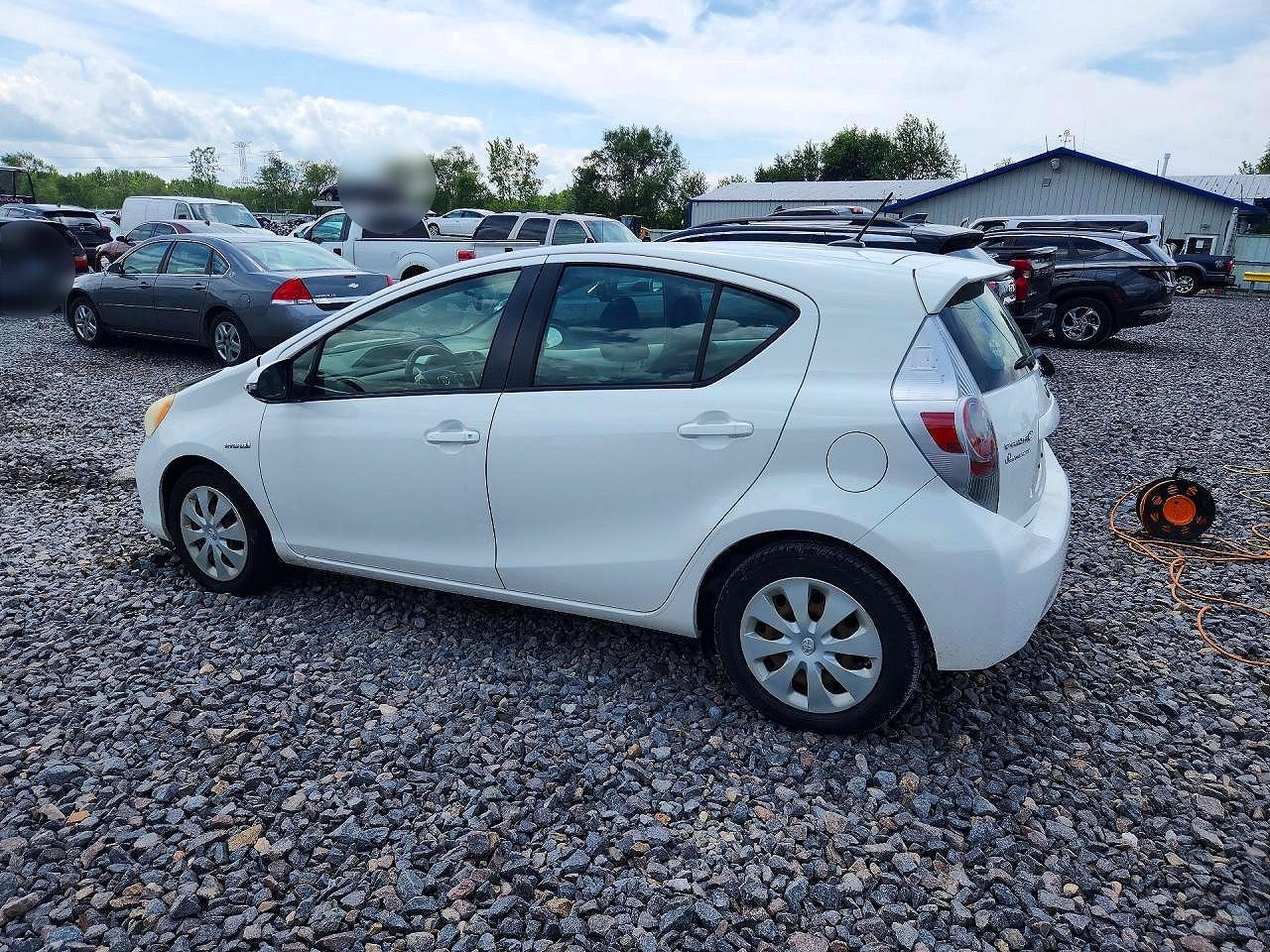 2012 Toyota Prius C Three White vin: JTDKDTB3XC1508240
