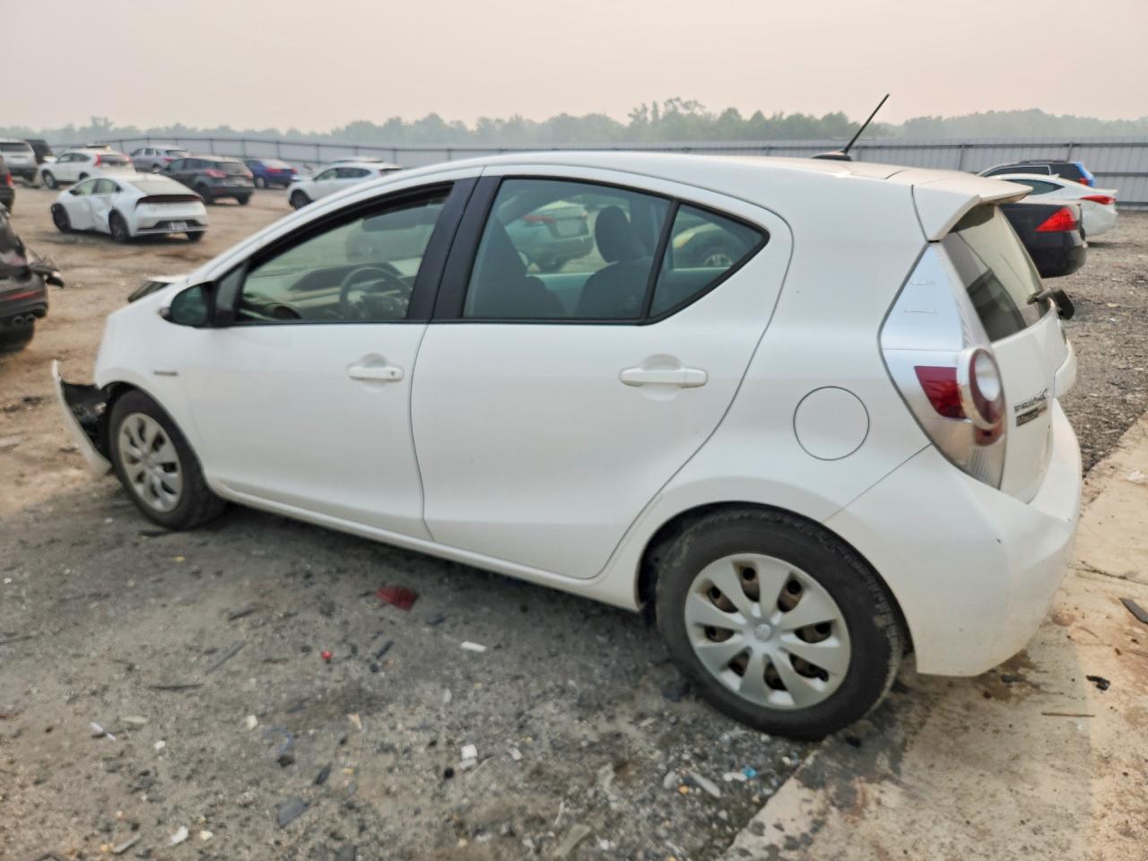 2013 Toyota Prius C Three White vin: JTDKDTB3XD1528926