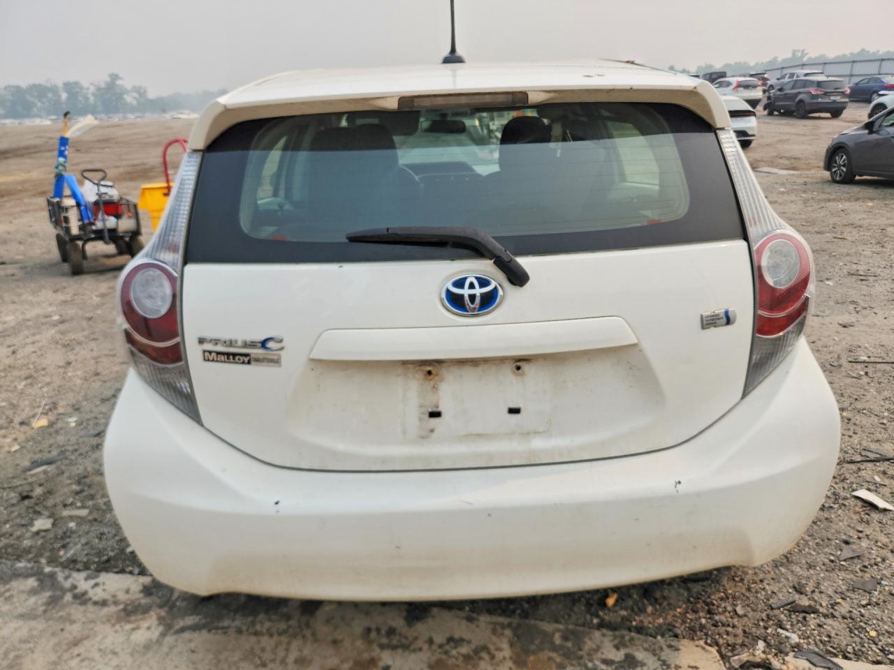 2013 Toyota Prius C Three White vin: JTDKDTB3XD1528926