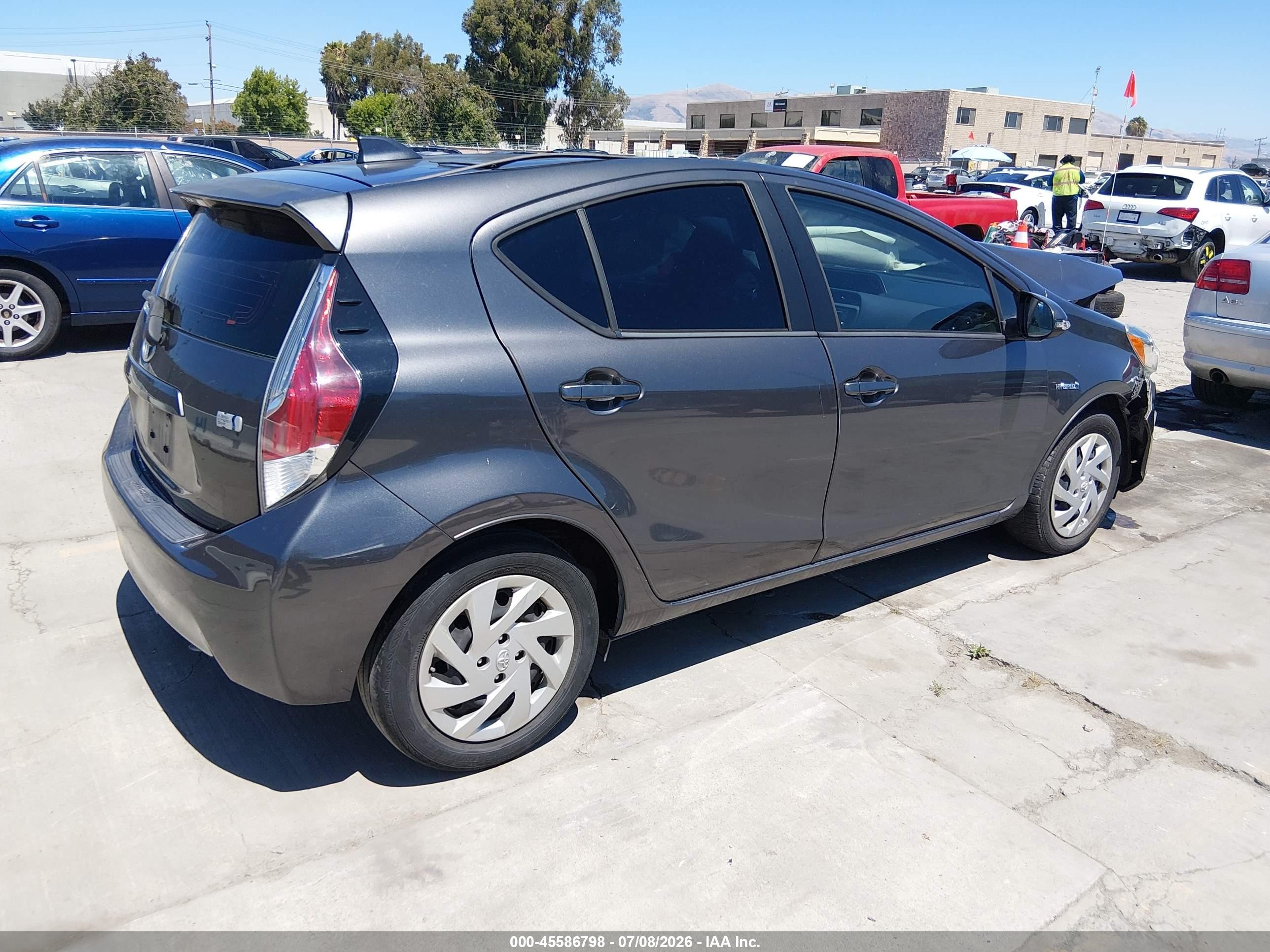 2015 Toyota Prius C Three Gray vin: JTDKDTB3XF1097409