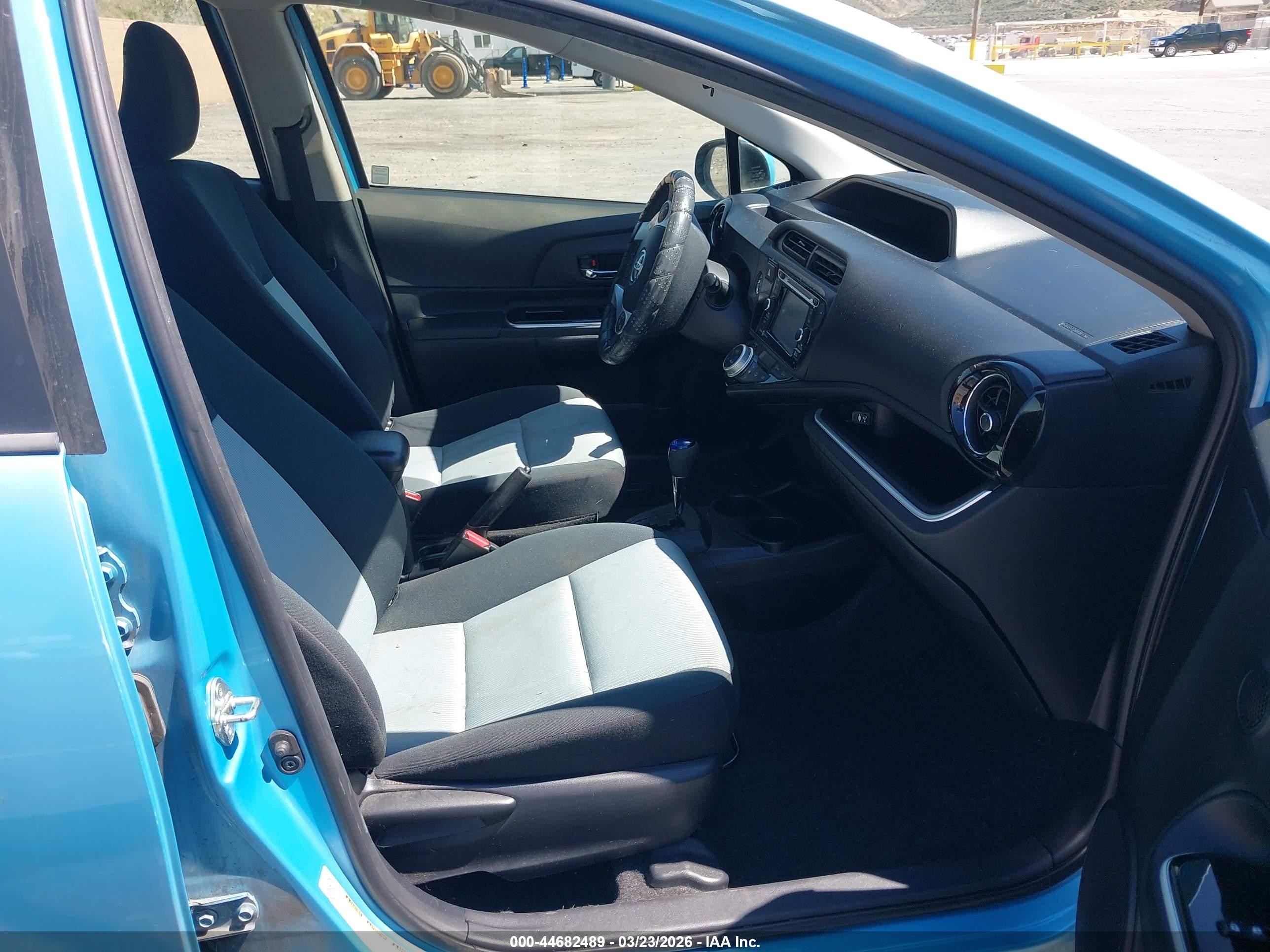 2015 Toyota Prius C Three Blue vin: JTDKDTB3XF1102480