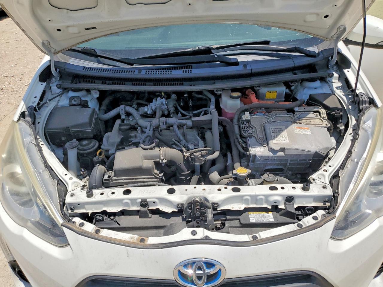 2015 Toyota Prius C One White vin: JTDKDTB3XF1102608