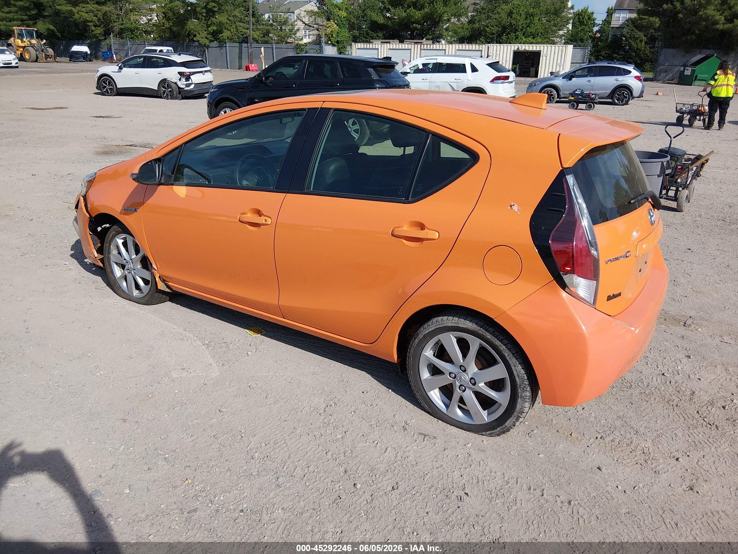 2015 Toyota Prius C Four Orange vin: JTDKDTB3XF1104245