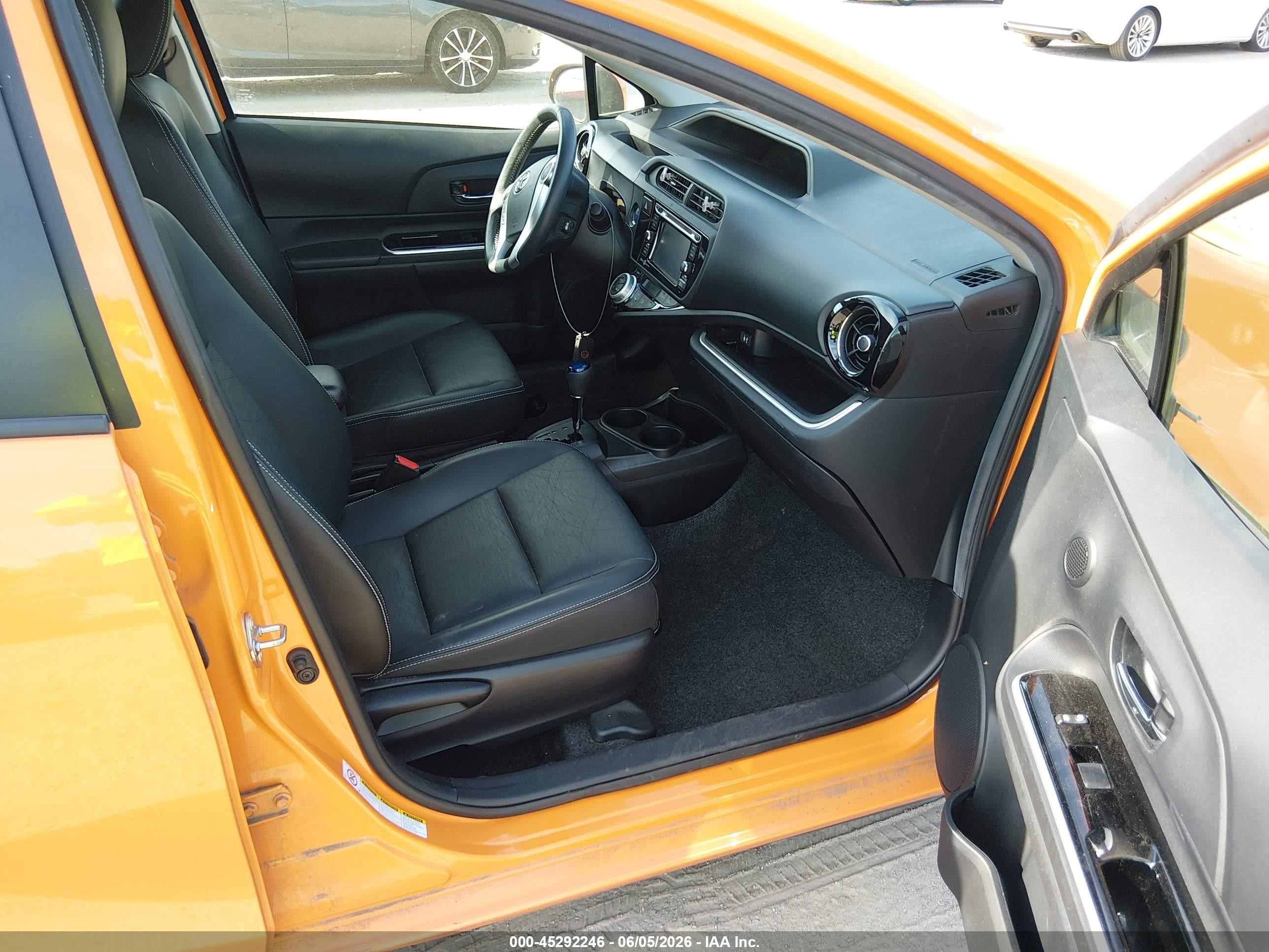 2015 Toyota Prius C Four Orange vin: JTDKDTB3XF1104245