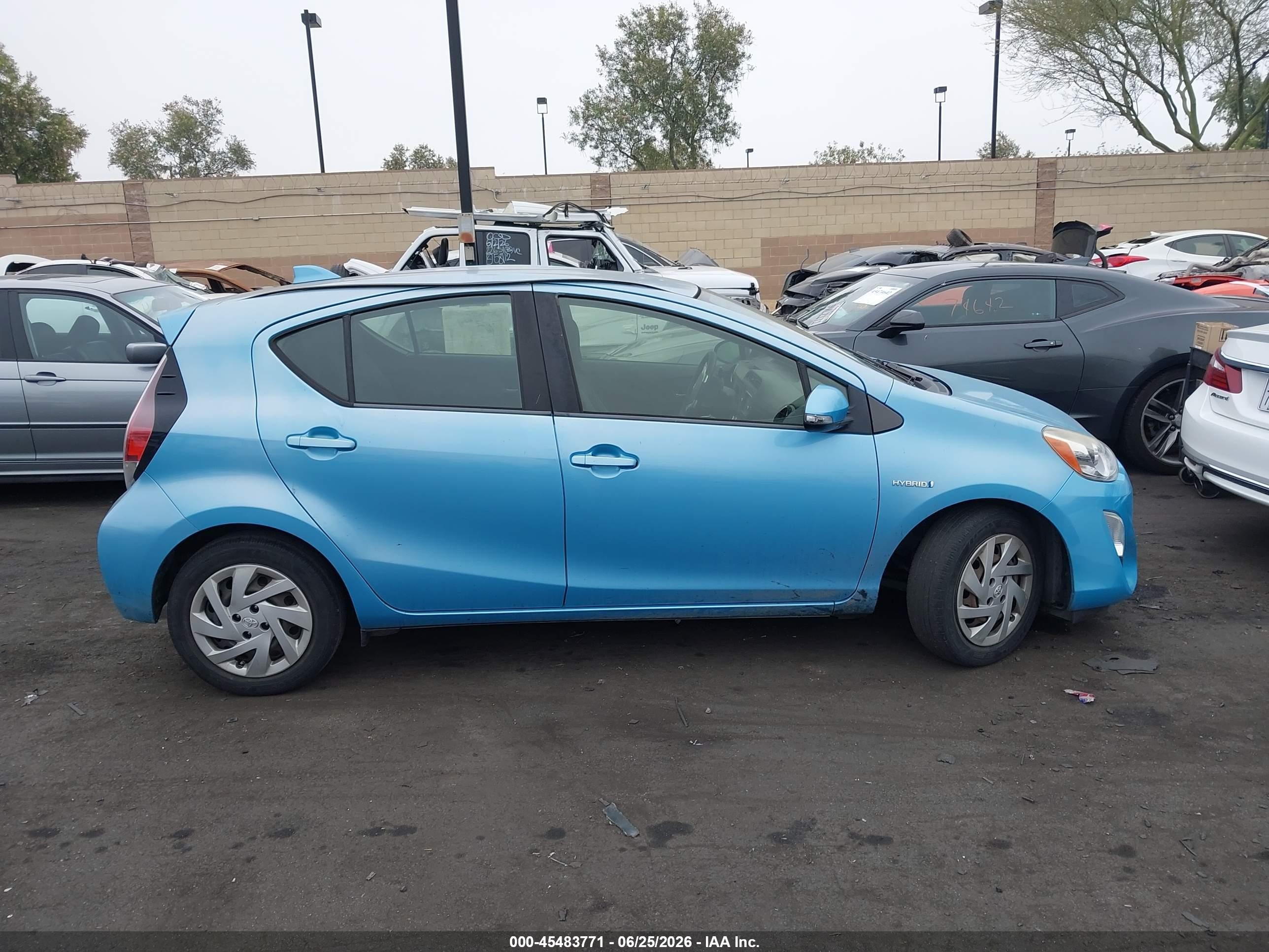 2015 Toyota Prius C Two Blue vin: JTDKDTB3XF1110644