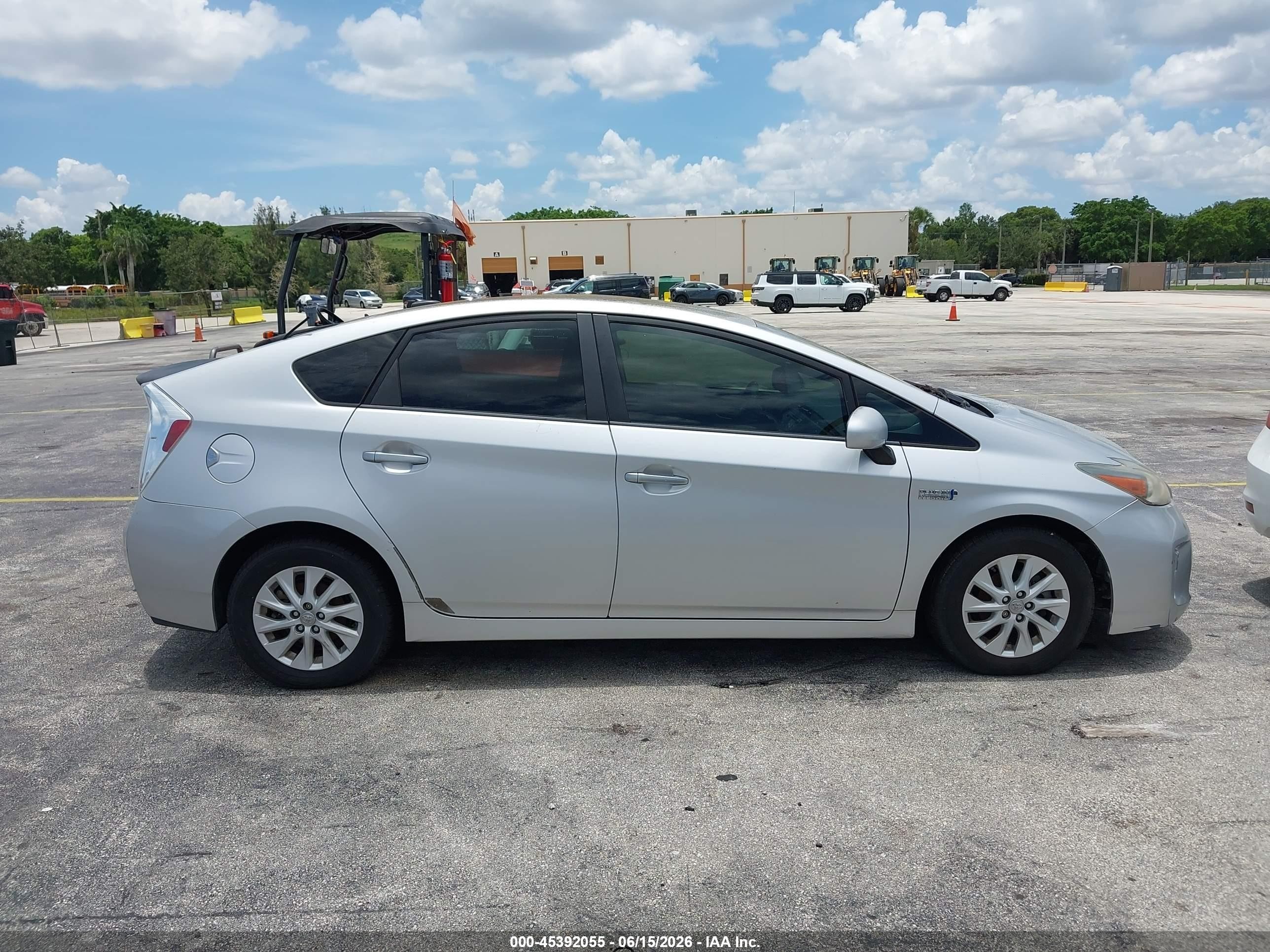 2012 Toyota Prius Plug-in   Silver vin: JTDKN3DP0C3006368