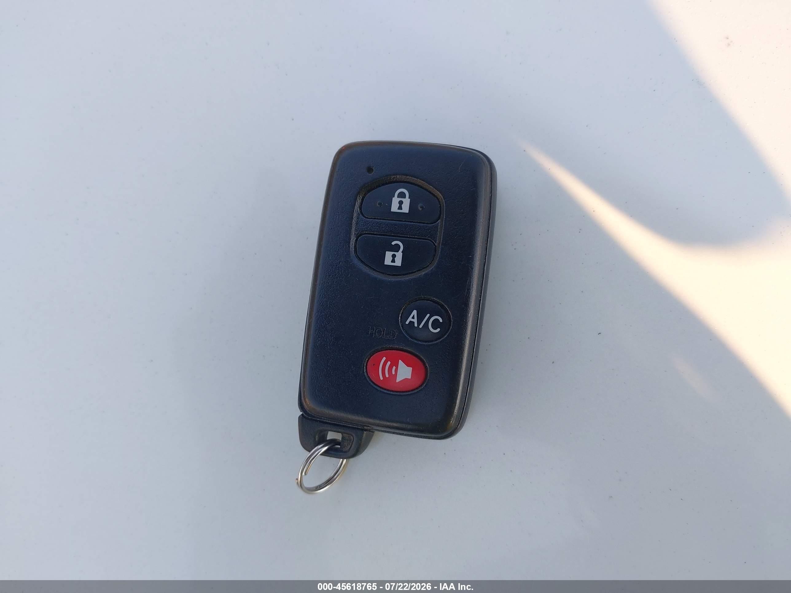 2012 Toyota Prius Plug-in Advanced White vin: JTDKN3DP0C3017158