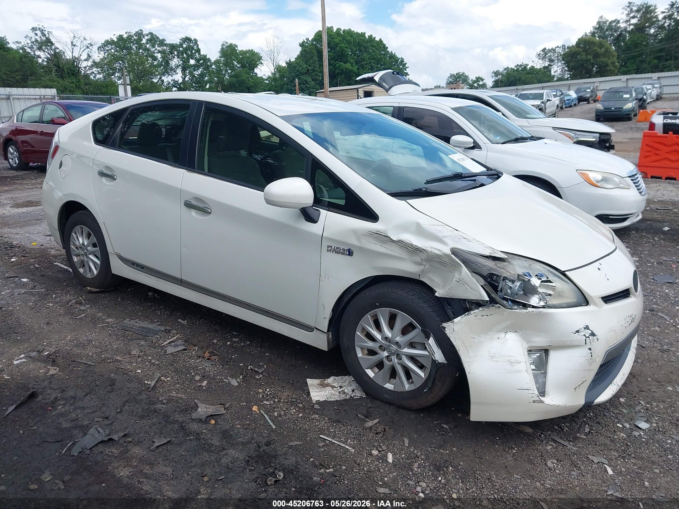 2014 Toyota Prius Plug-in   White vin: JTDKN3DP0E3051040