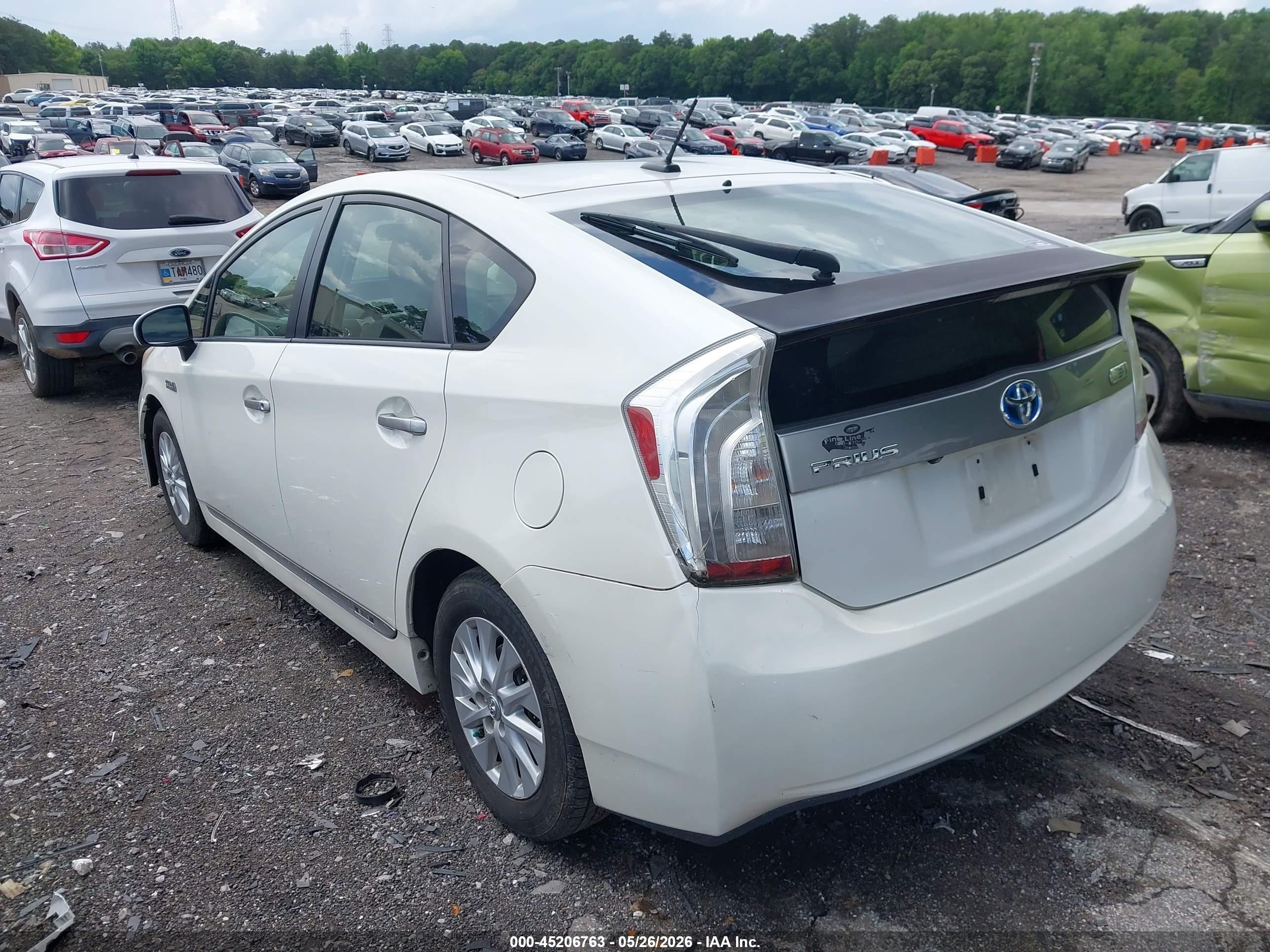2014 Toyota Prius Plug-in   White vin: JTDKN3DP0E3051040