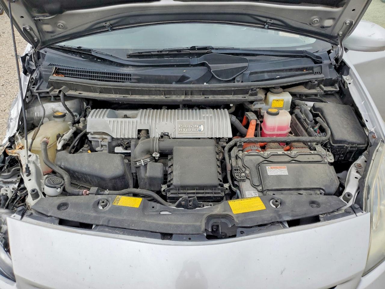 2014 Toyota Prius Plug-in Hybrid Base Silver vin: JTDKN3DP0E3051863