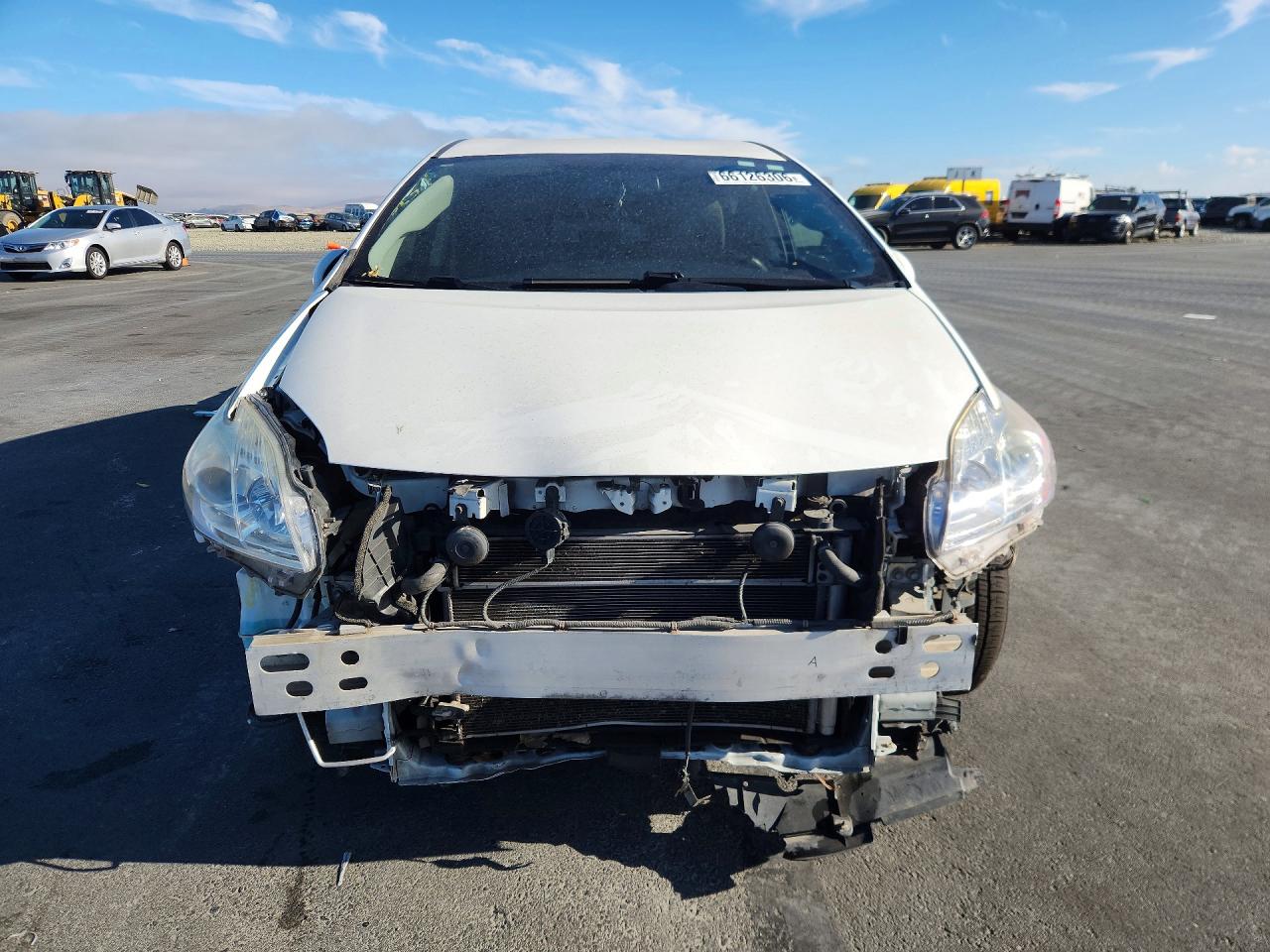 2015 Toyota Prius Plug-in Hybrid White vin: JTDKN3DP0F3067210