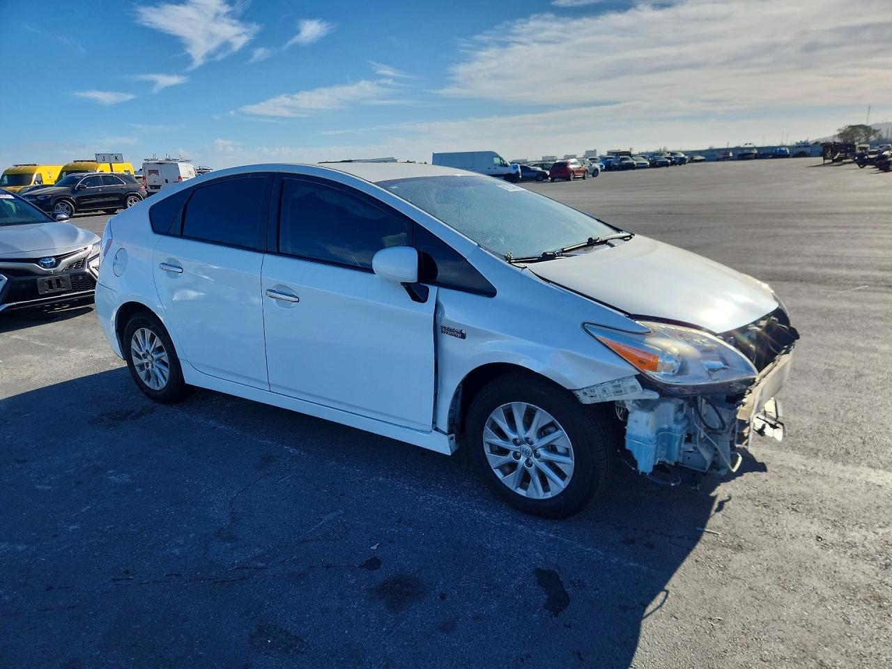 2015 Toyota Prius Plug-in Hybrid White vin: JTDKN3DP0F3067210