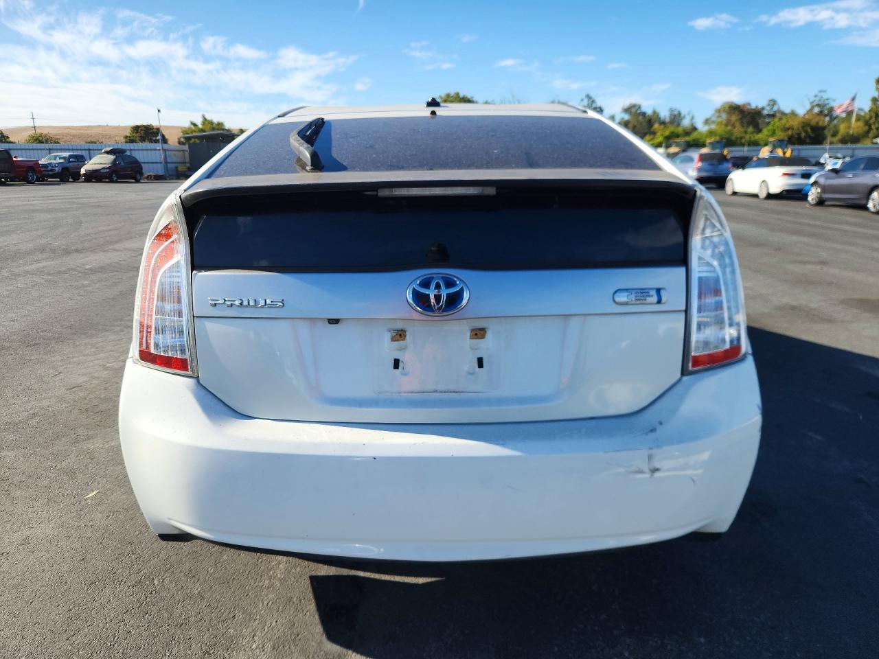 2015 Toyota Prius Plug-in Hybrid White vin: JTDKN3DP0F3067210