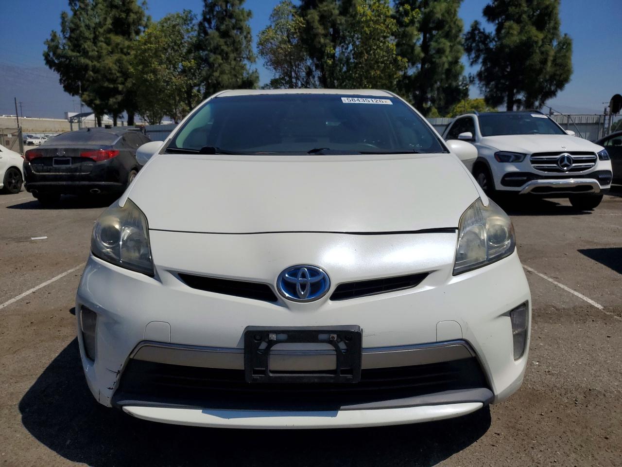 2015 Toyota Prius Plug-in Hybrid Base White vin: JTDKN3DP0F3069698