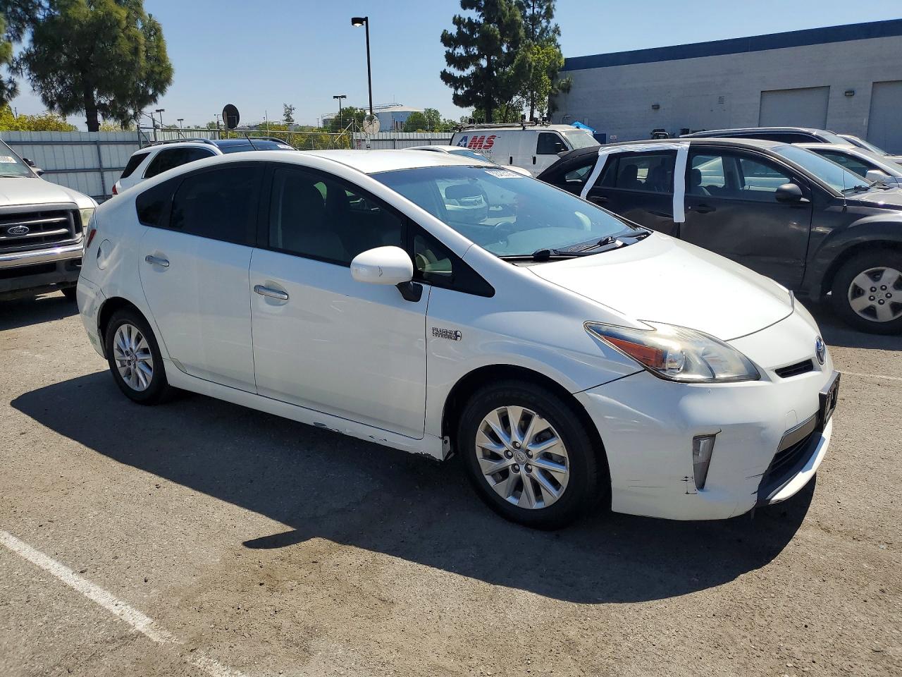 2015 Toyota Prius Plug-in Hybrid Base White vin: JTDKN3DP0F3069698