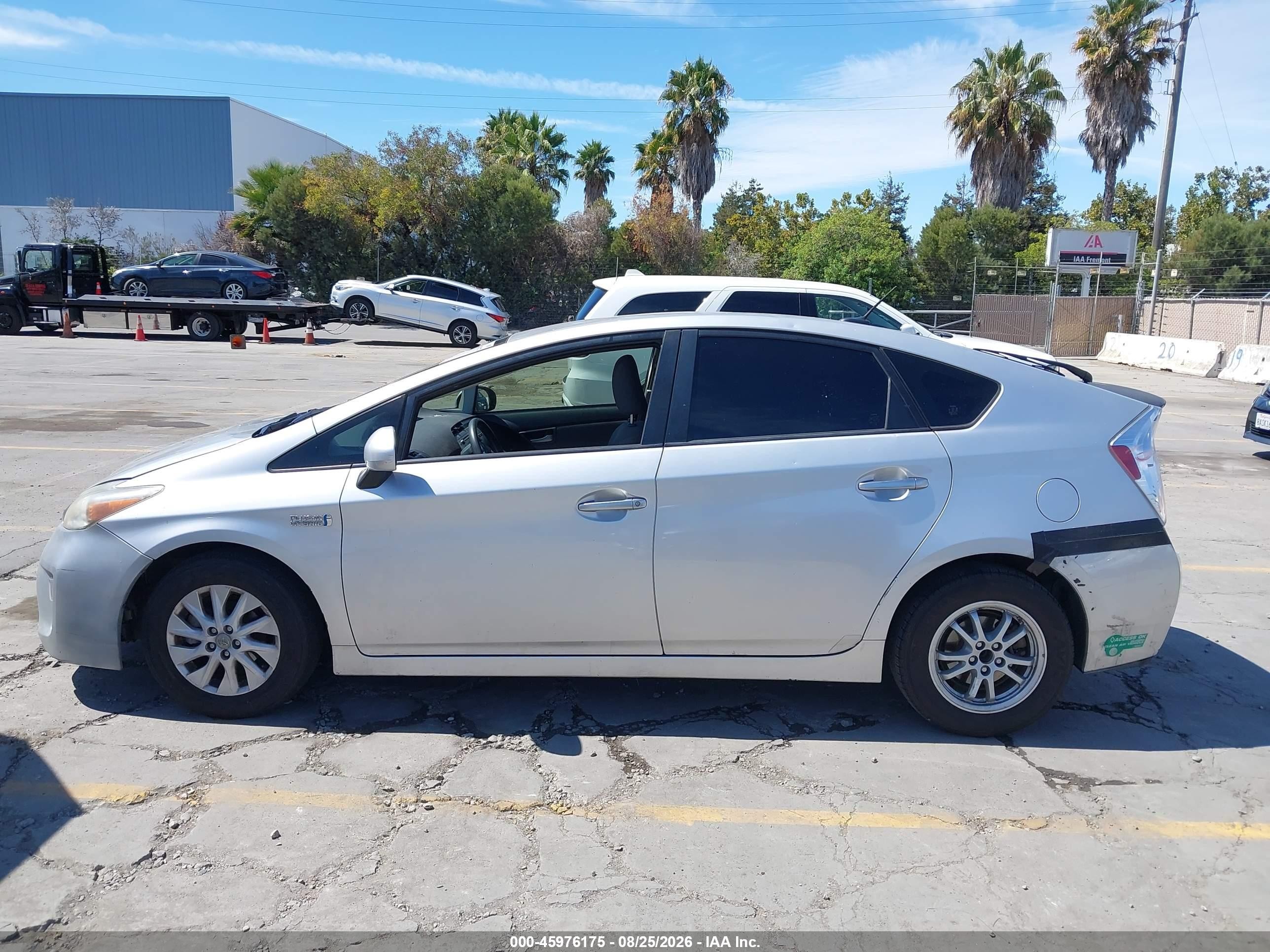 2012 Toyota Prius Plug-in   Silver vin: JTDKN3DP1C3023003