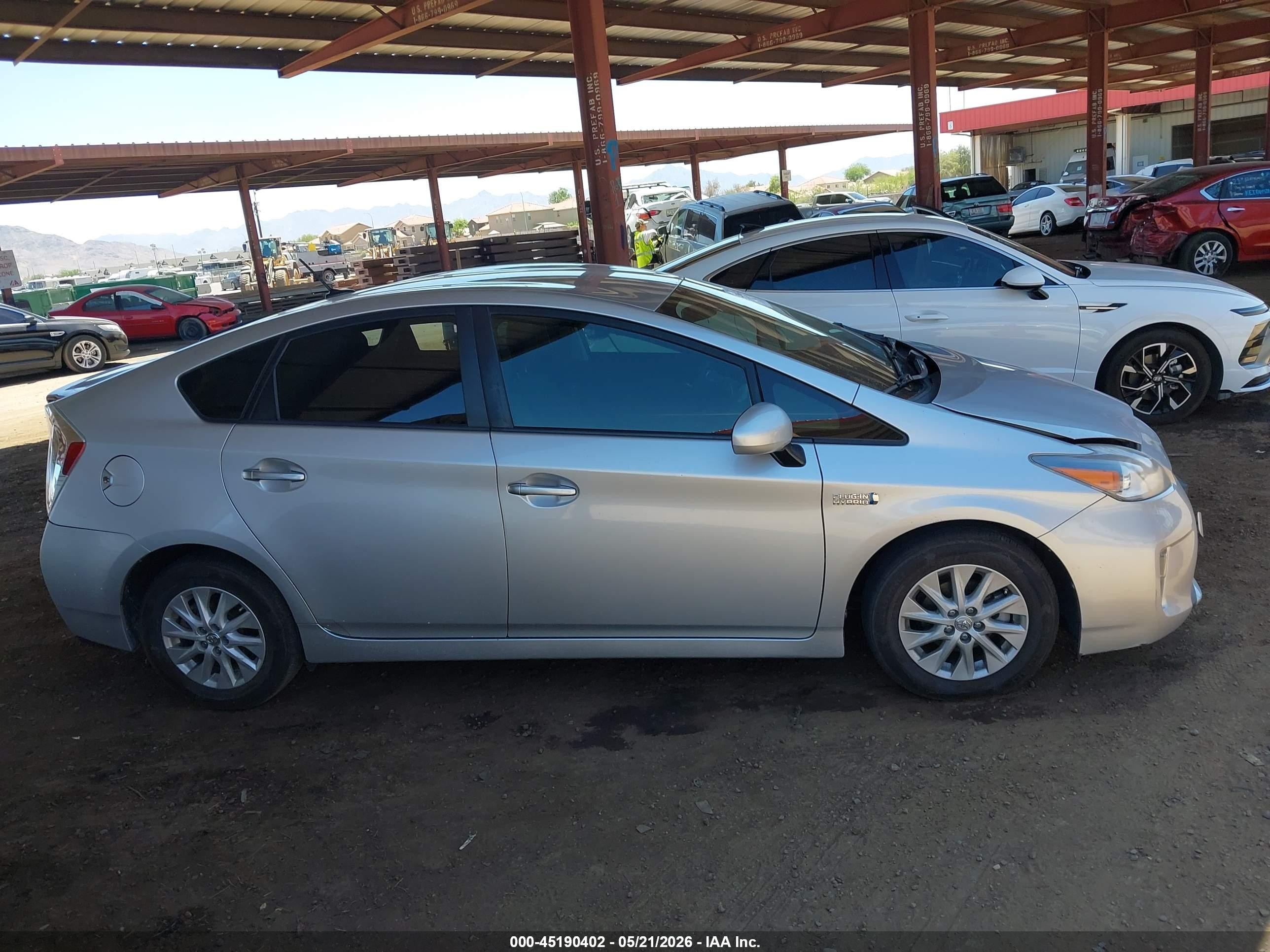 2013 Toyota Prius Plug-in   Silver vin: JTDKN3DP1D3043513
