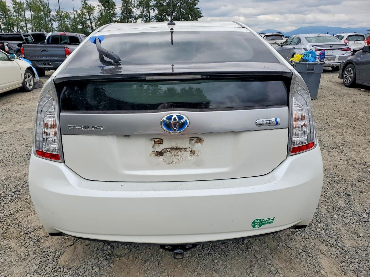 2014 Toyota Prius Plug-in Hybrid Base White vin: JTDKN3DP1E3056733