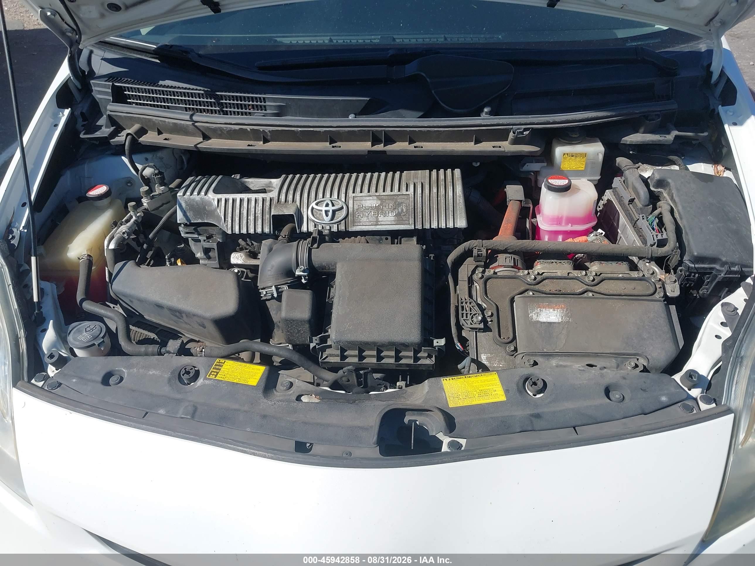 2014 Toyota Prius Plug-in   White vin: JTDKN3DP1E3063360