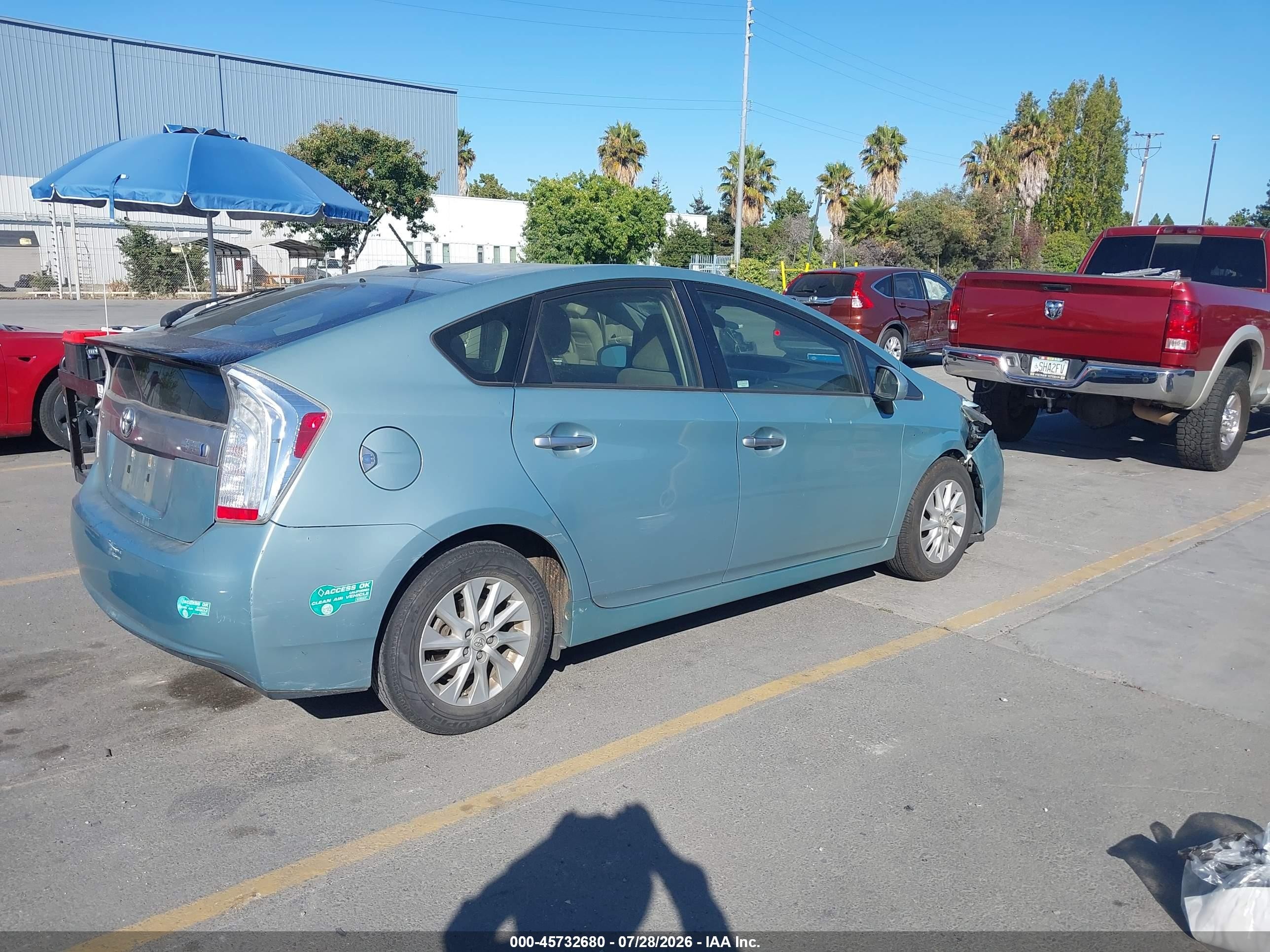 2015 Toyota Prius Plug-in Blue vin: JTDKN3DP1F3068477