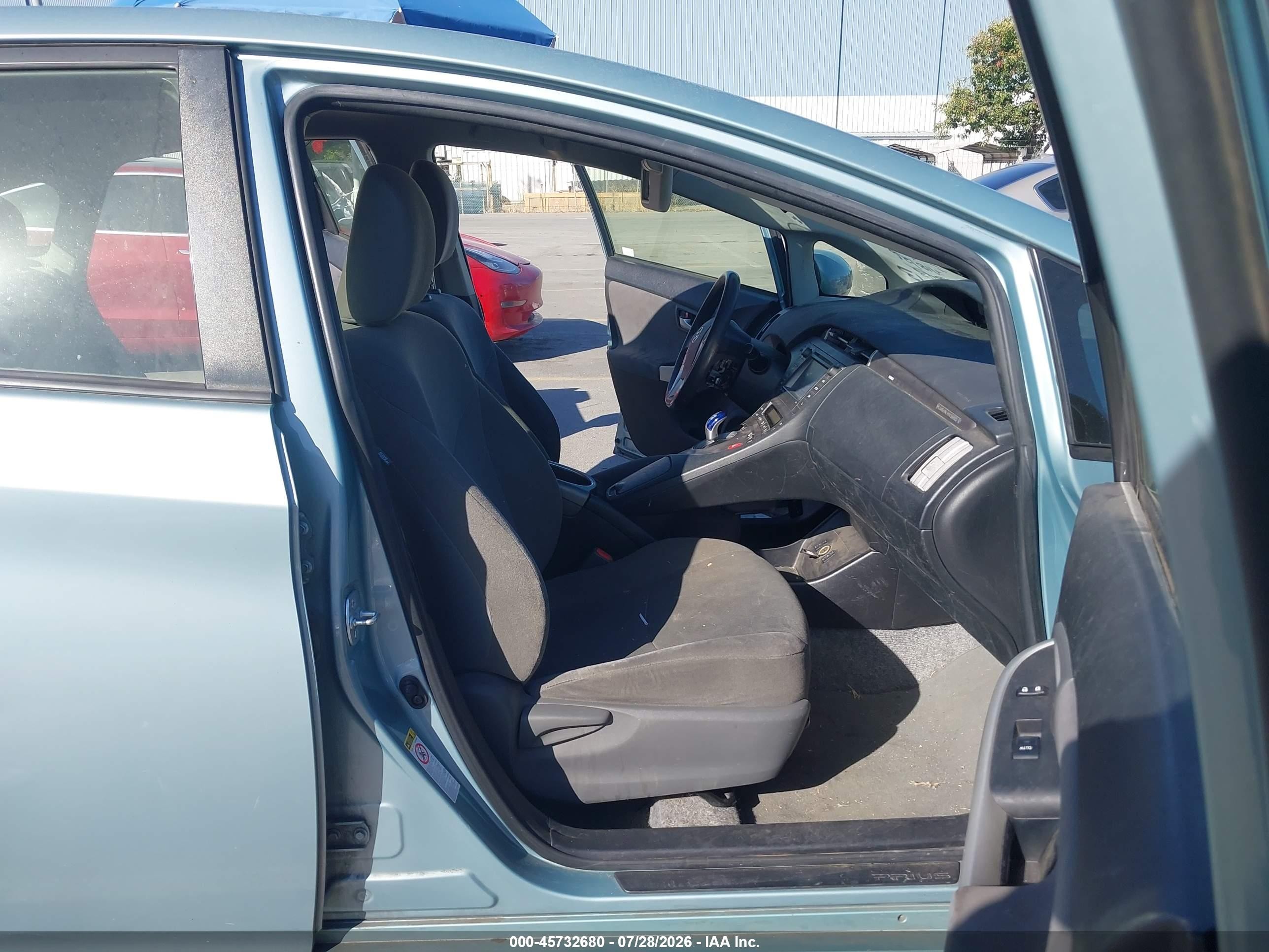 2015 Toyota Prius Plug-in Blue vin: JTDKN3DP1F3068477