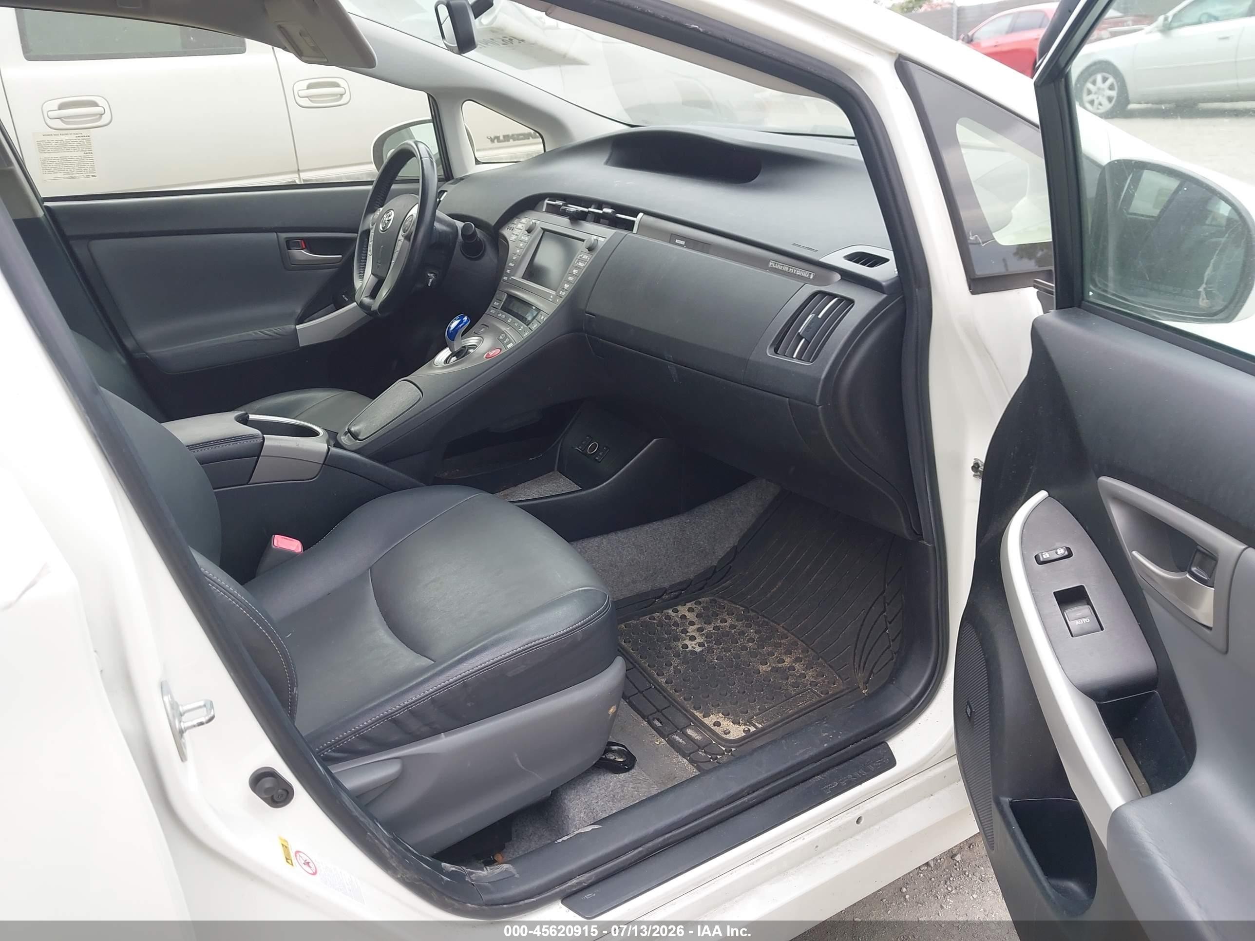 2012 Toyota Prius Plug-in Advanced White vin: JTDKN3DP2C3019672