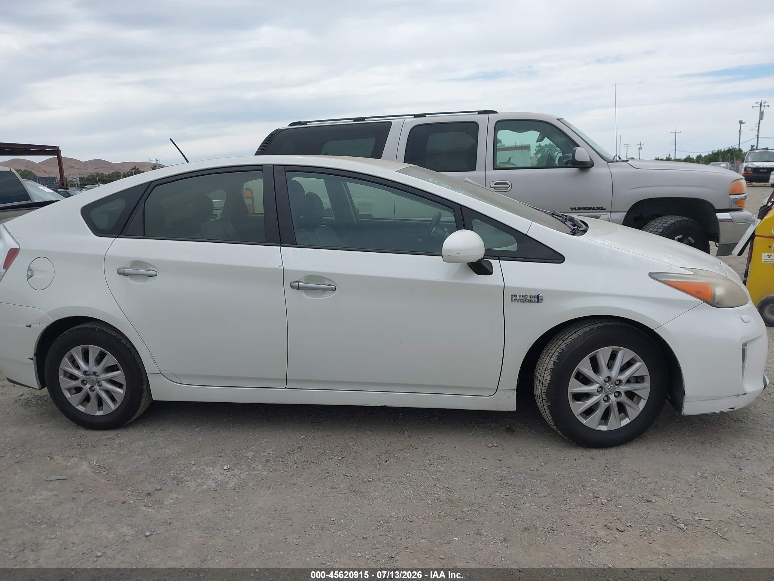 2012 Toyota Prius Plug-in Advanced White vin: JTDKN3DP2C3019672