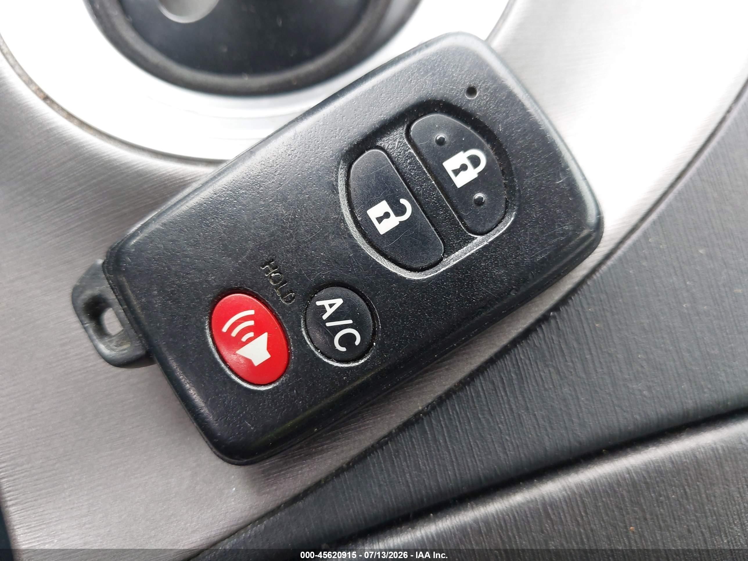 2012 Toyota Prius Plug-in Advanced White vin: JTDKN3DP2C3019672