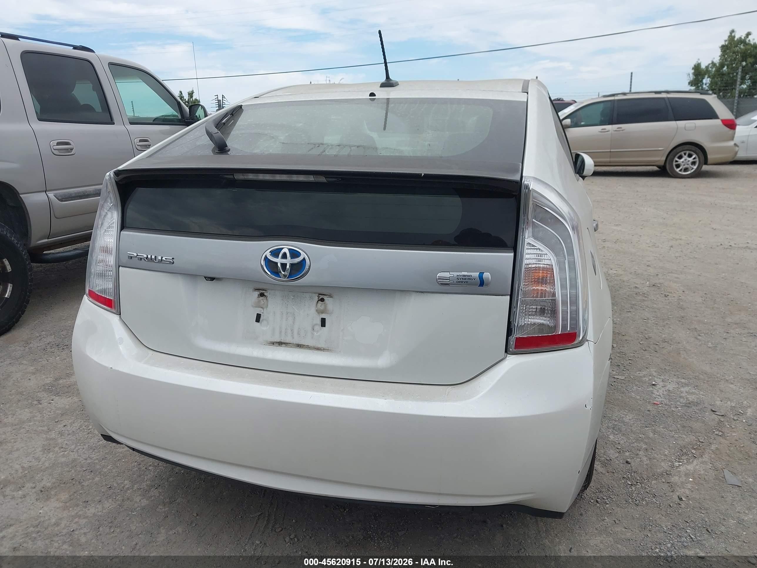 2012 Toyota Prius Plug-in Advanced White vin: JTDKN3DP2C3019672