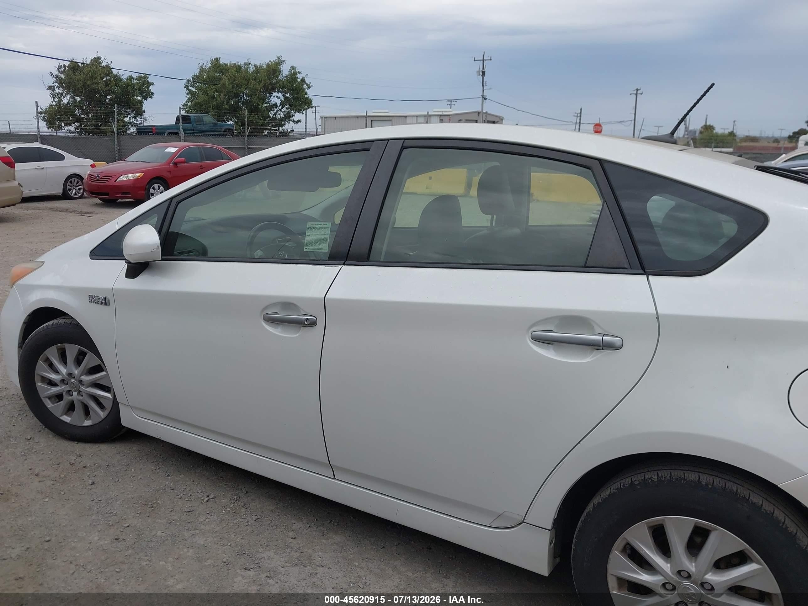 2012 Toyota Prius Plug-in Advanced White vin: JTDKN3DP2C3019672