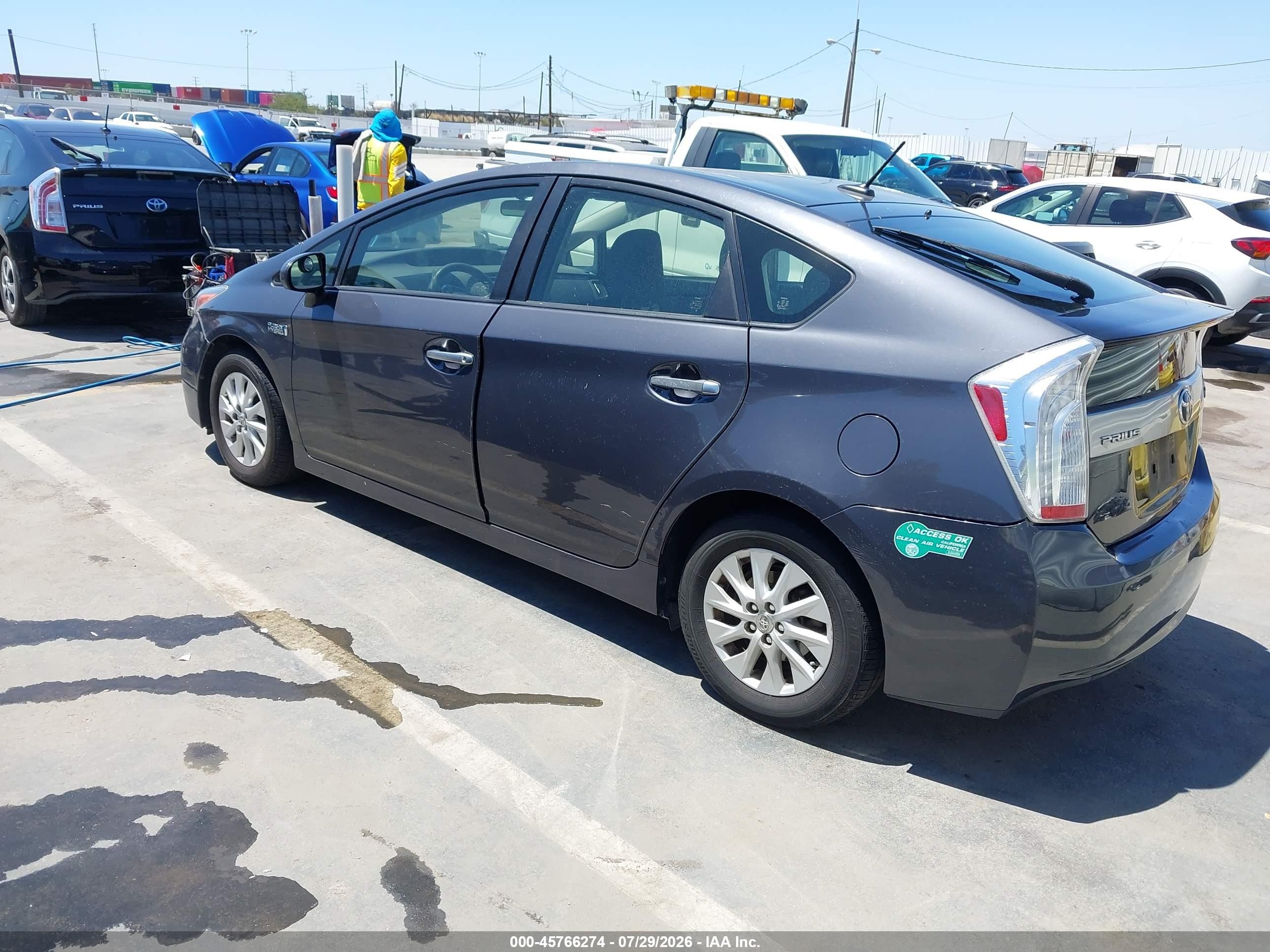 2012 Toyota Prius Plug-in   Gray vin: JTDKN3DP2C3023642
