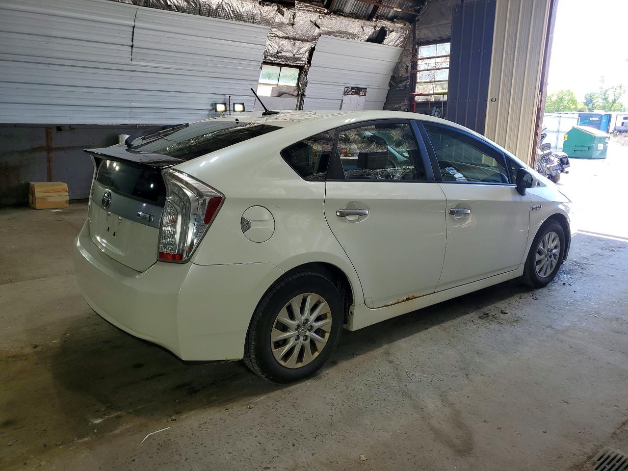 2012 Toyota Prius Plug-in Hybrid Base White vin: JTDKN3DP2C3028808