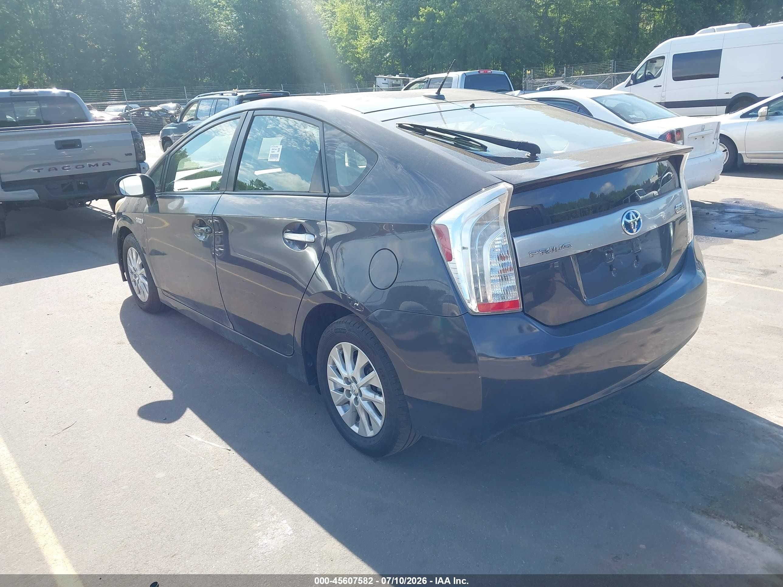 2013 Toyota Prius Plug-in   Серый vin: JTDKN3DP2D3037798