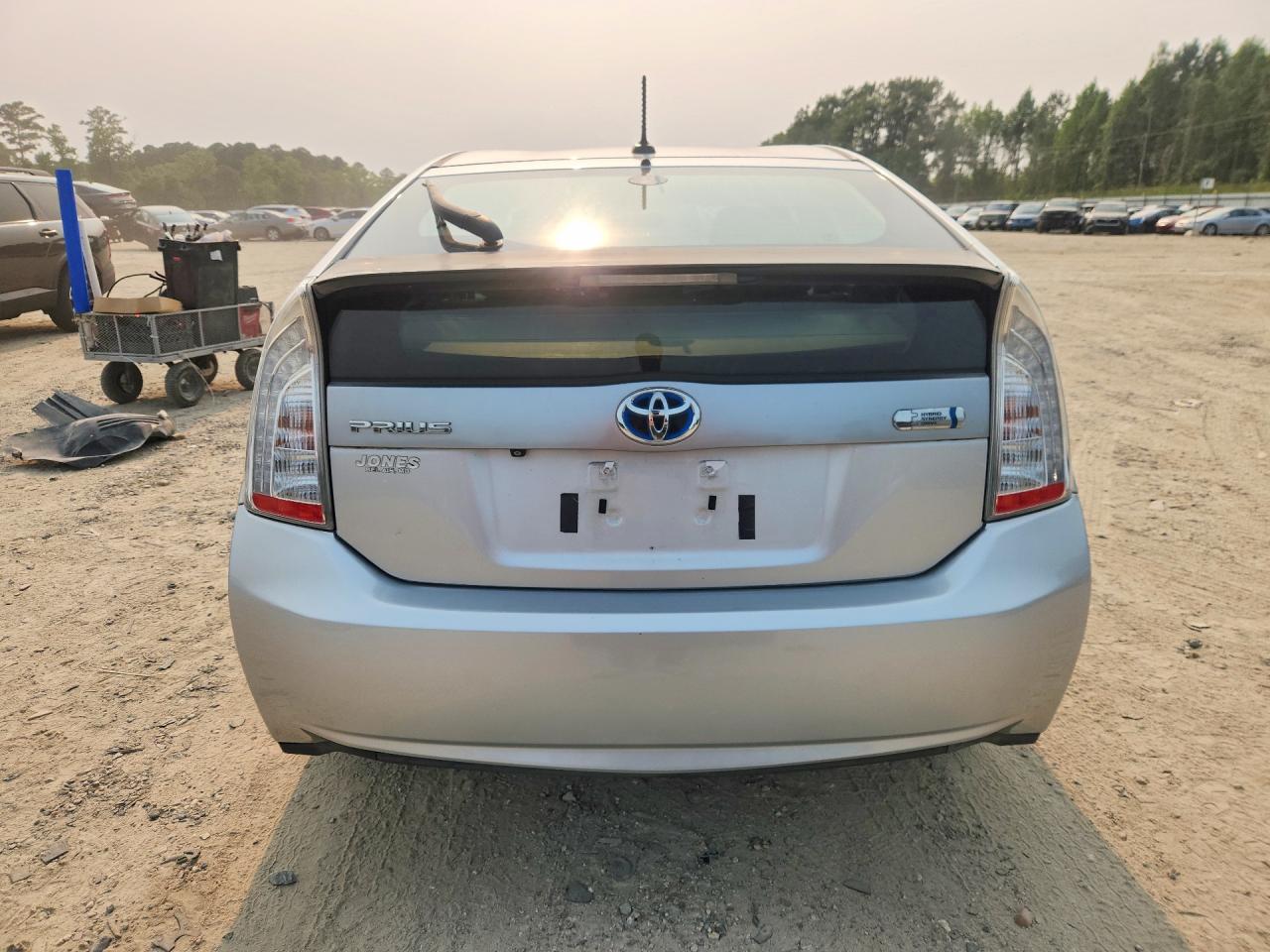 2013 Toyota Prius Plug-in Hybrid Base Серебряный vin: JTDKN3DP2D3038921