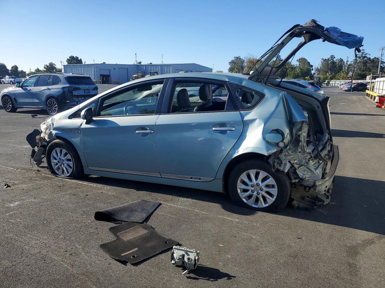 2013 Toyota Prius Plug-in Hybrid Advanced Blue vin: JTDKN3DP2D3041186