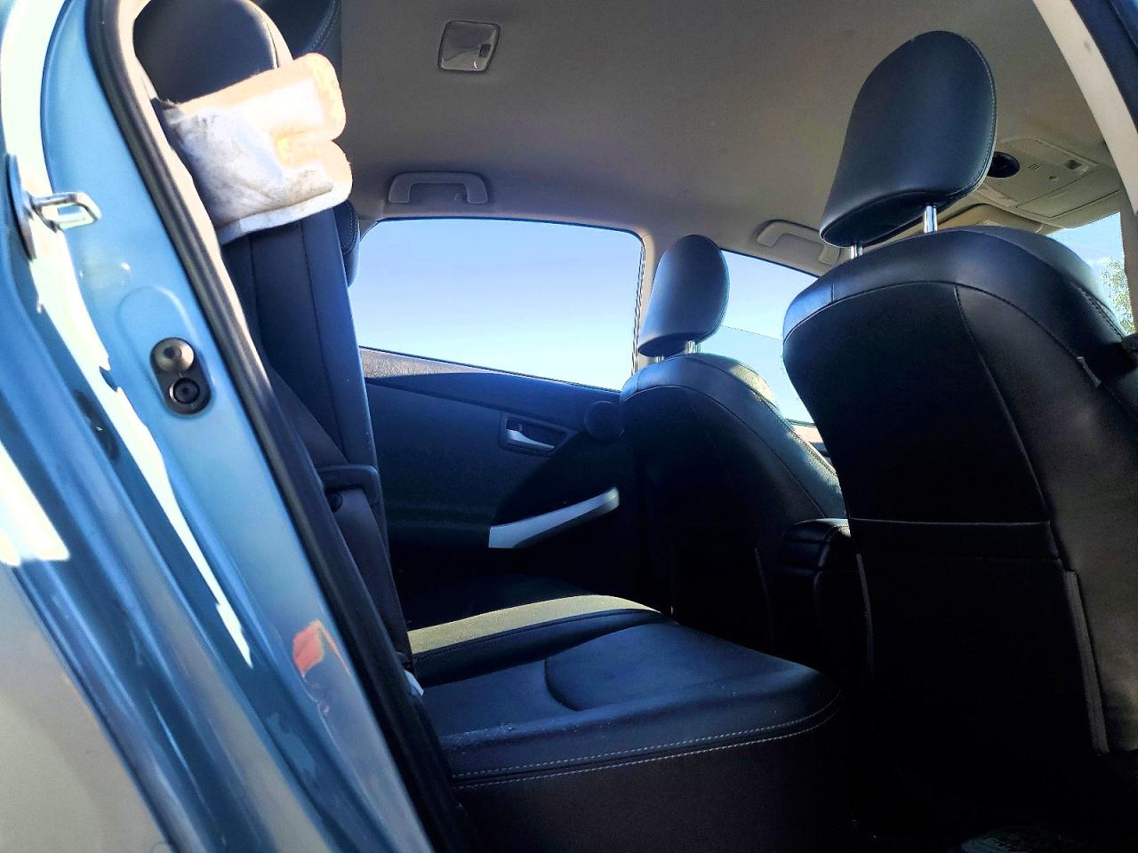 2013 Toyota Prius Plug-in Hybrid Advanced Blue vin: JTDKN3DP2D3041186