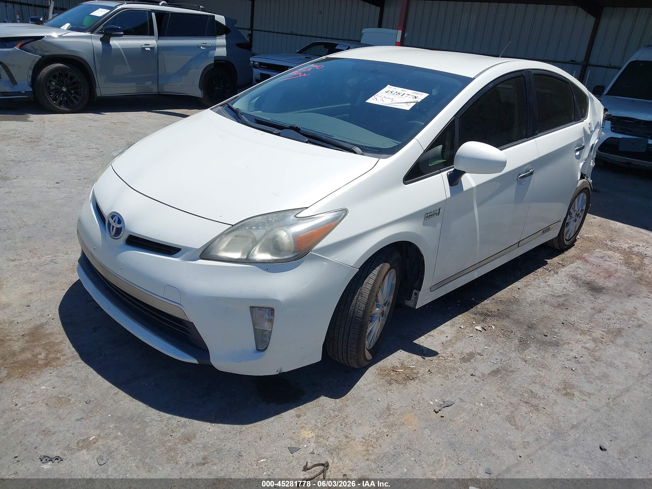 2013 Toyota Prius Plug-in White vin: JTDKN3DP2D3044301