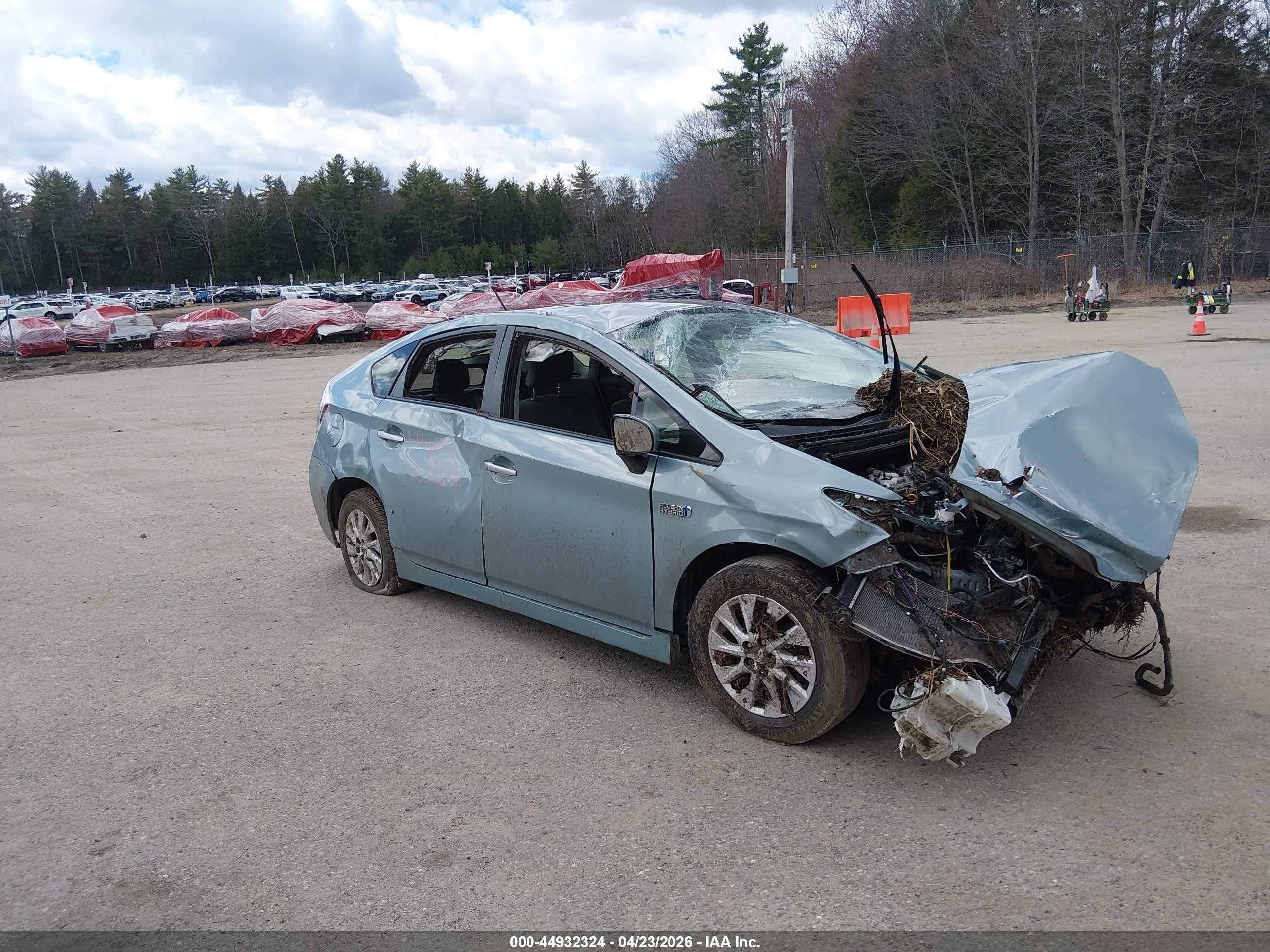 2013 Toyota Prius Plug-in   Blue vin: JTDKN3DP2D3045500