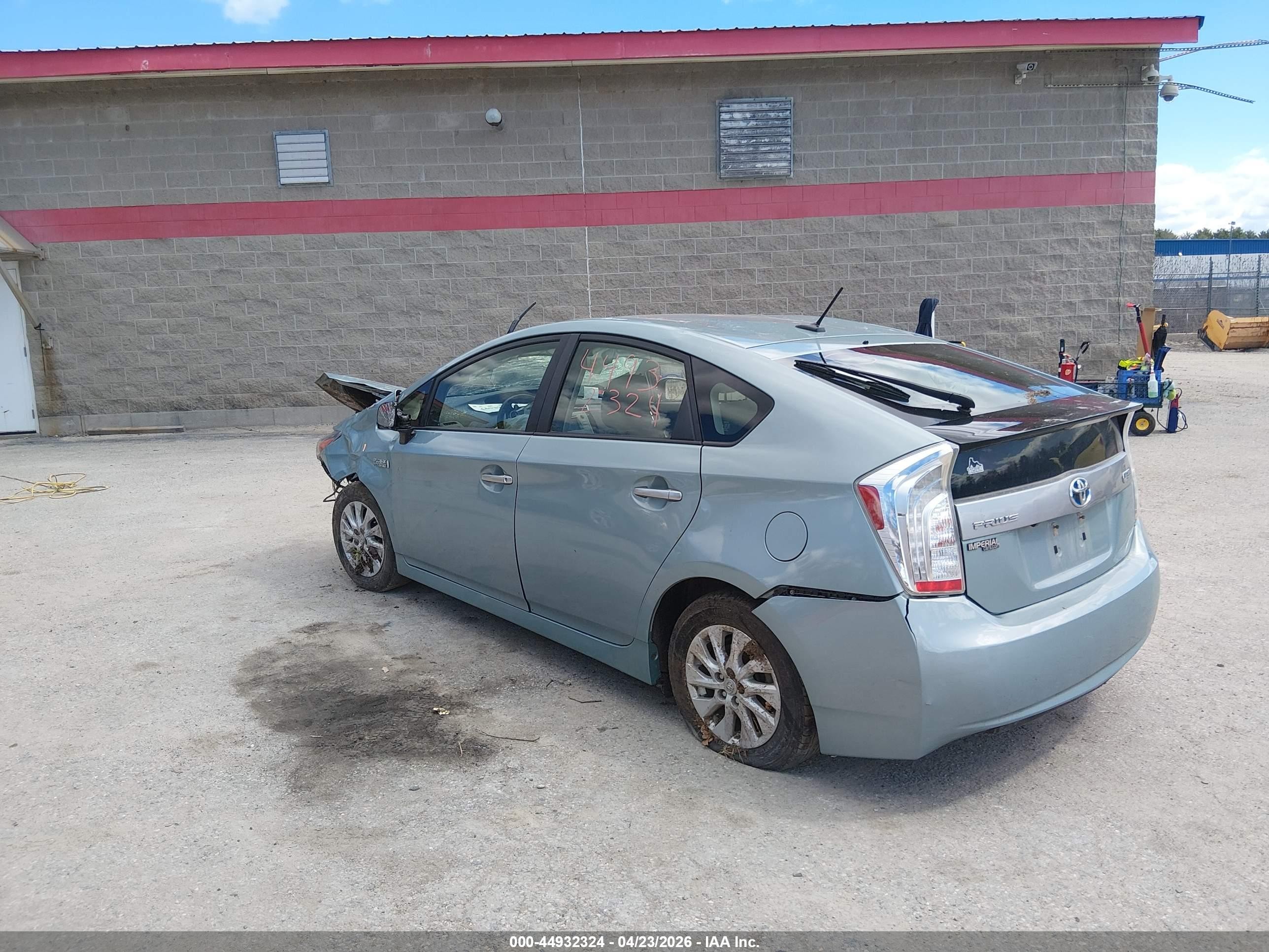2013 Toyota Prius Plug-in   Blue vin: JTDKN3DP2D3045500