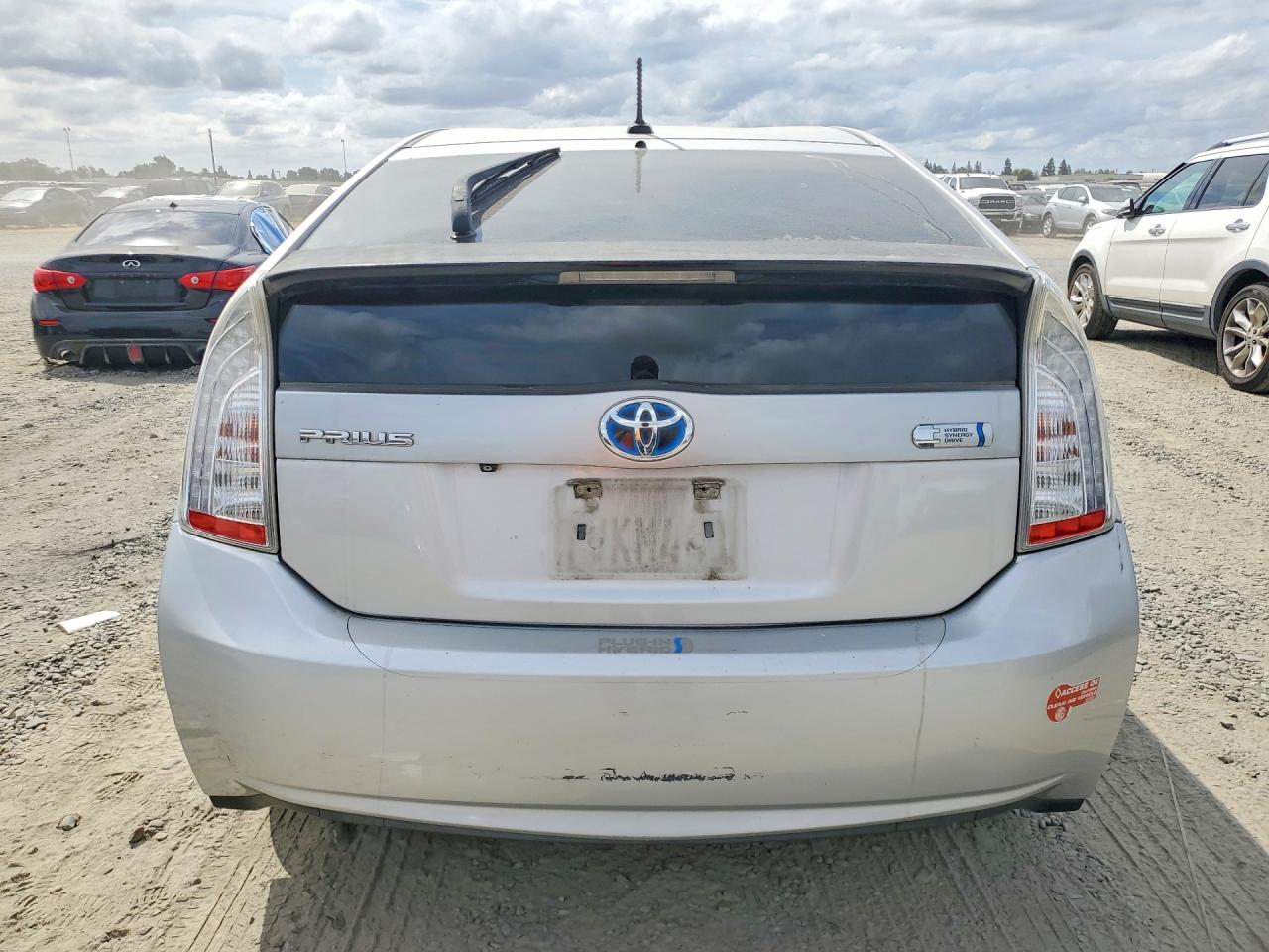 2013 Toyota Prius Plug-in Hybrid Base Серебряный vin: JTDKN3DP2D3046145