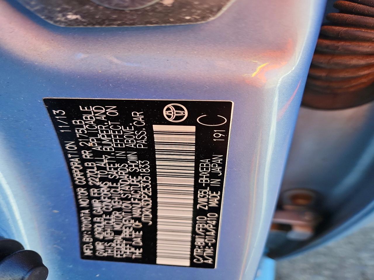2014 Toyota Prius Plug-in Hybrid Base Blue vin: JTDKN3DP2E3051833