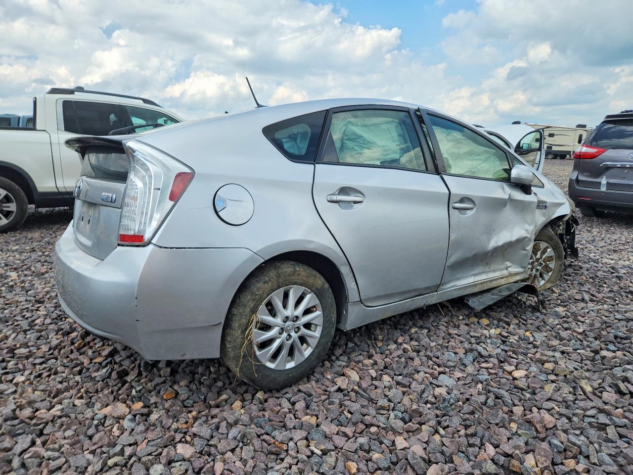 2014 Toyota Prius Plug-in Hybrid Base Серебряный vin: JTDKN3DP2E3059088
