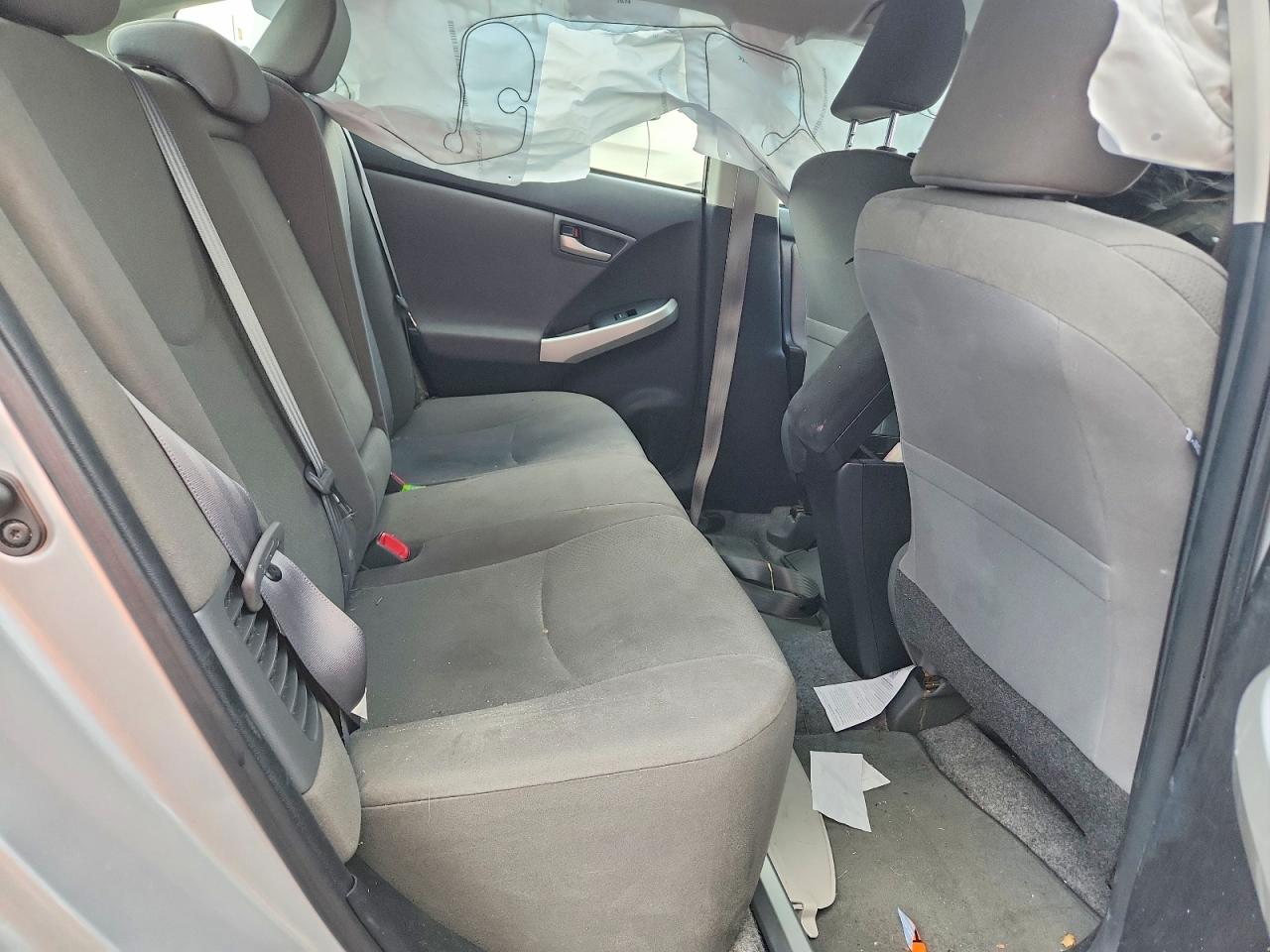 2014 Toyota Prius Plug-in Hybrid Base Серебряный vin: JTDKN3DP2E3059088