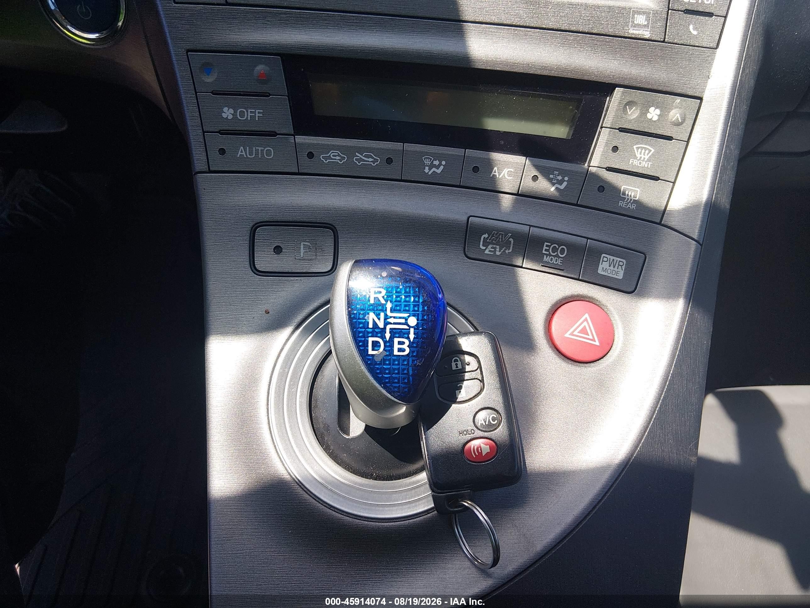 2014 Toyota Prius Plug-in Advanced Белый vin: JTDKN3DP2E3061133