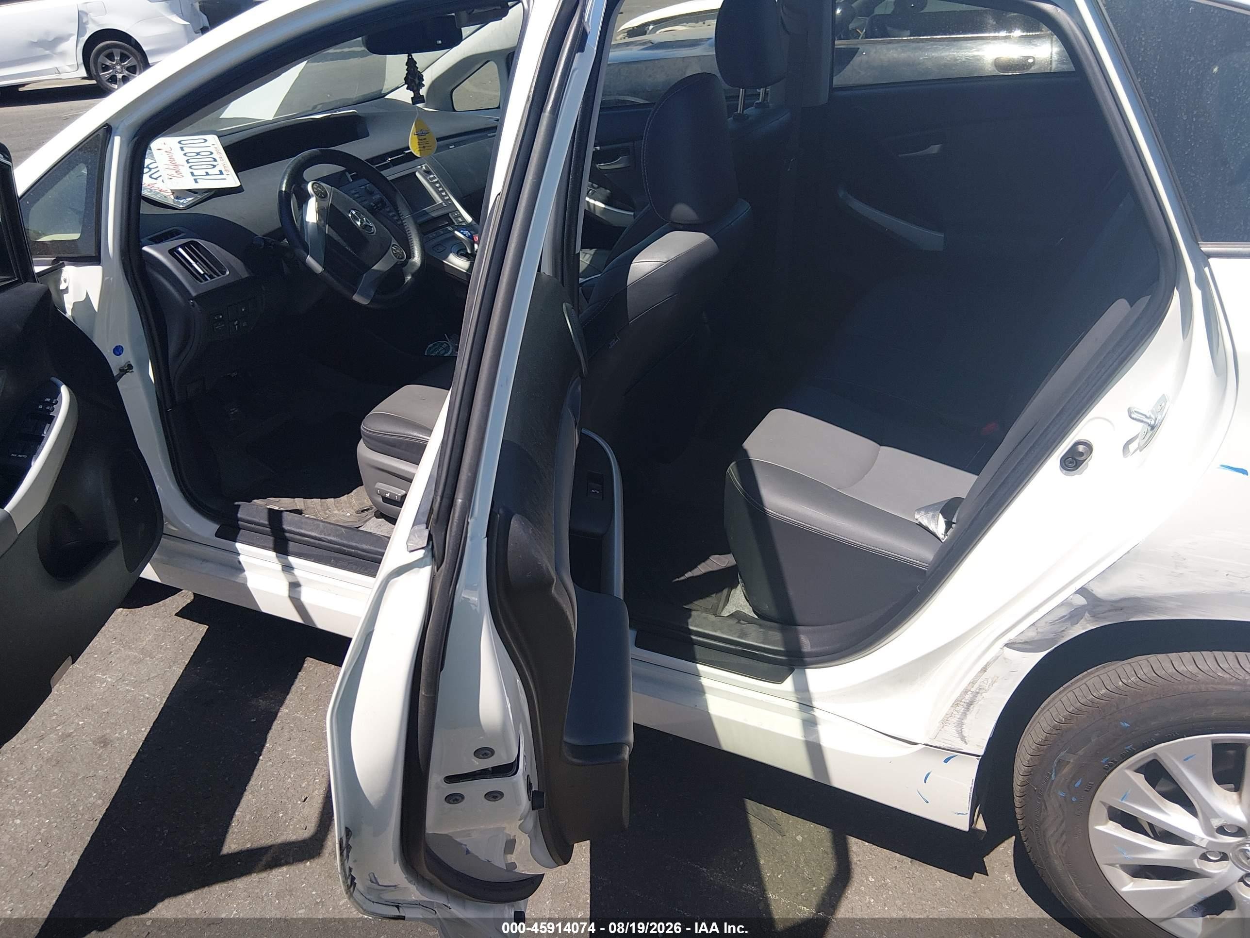 2014 Toyota Prius Plug-in Advanced Белый vin: JTDKN3DP2E3061133