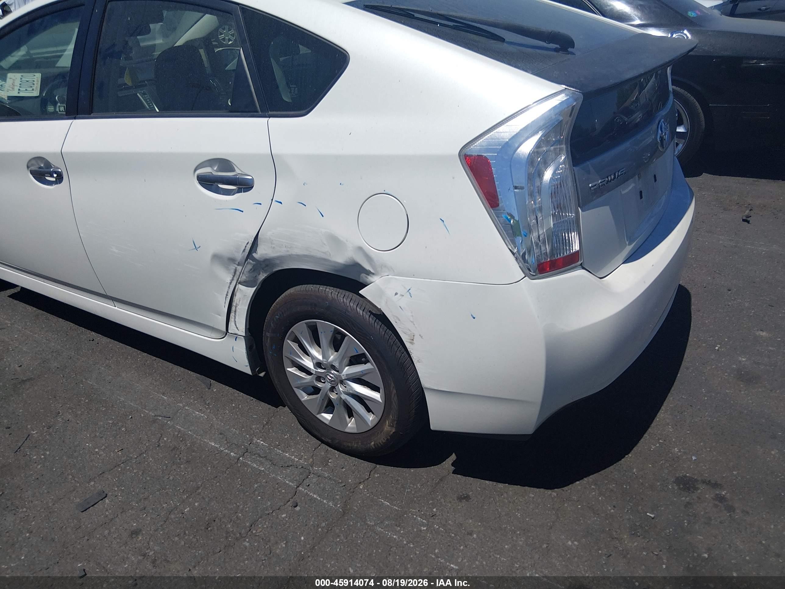 2014 Toyota Prius Plug-in Advanced Белый vin: JTDKN3DP2E3061133