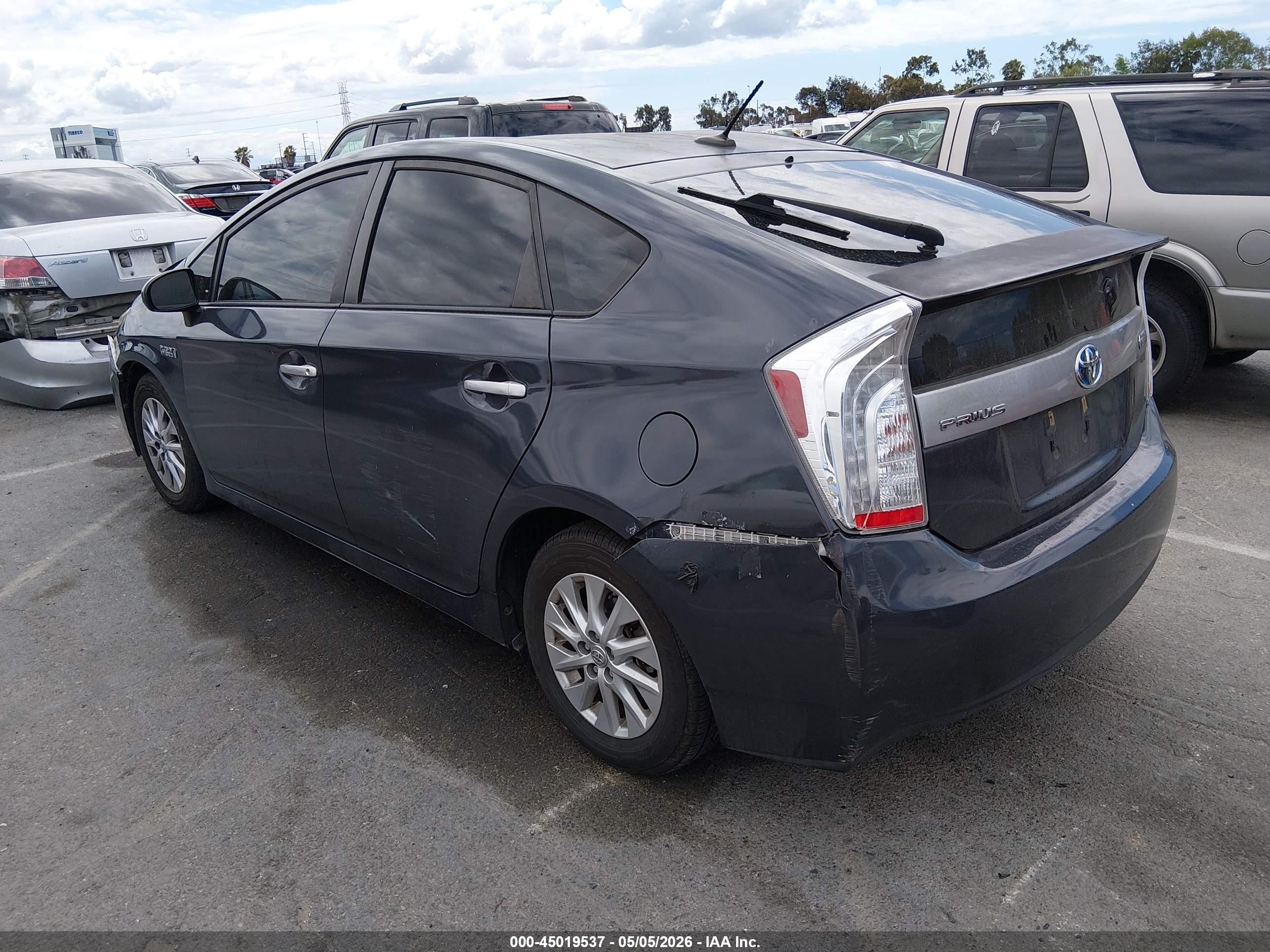 2015 Toyota Prius Plug-in   Gray vin: JTDKN3DP2F3074739