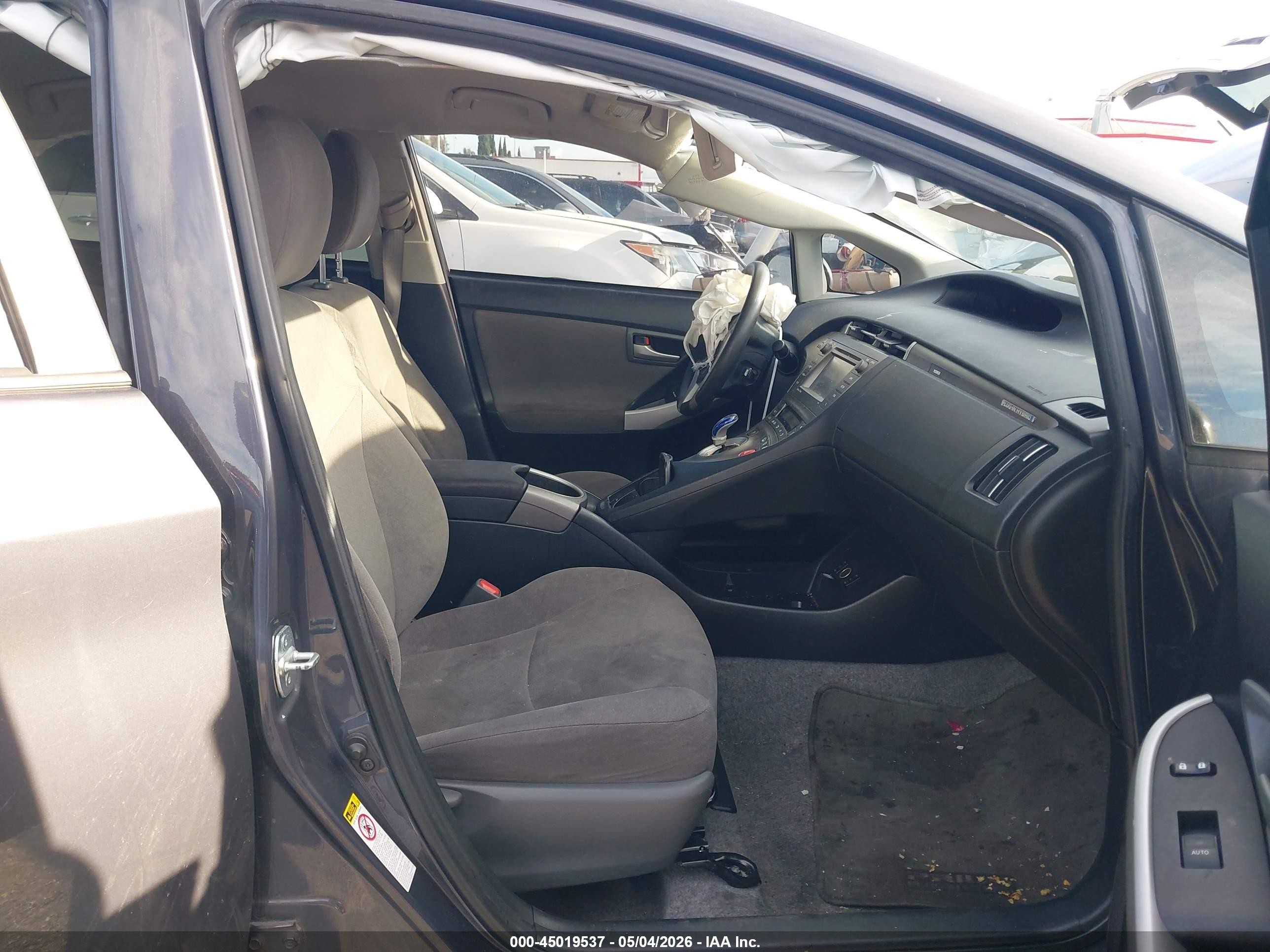 2015 Toyota Prius Plug-in   Gray vin: JTDKN3DP2F3074739