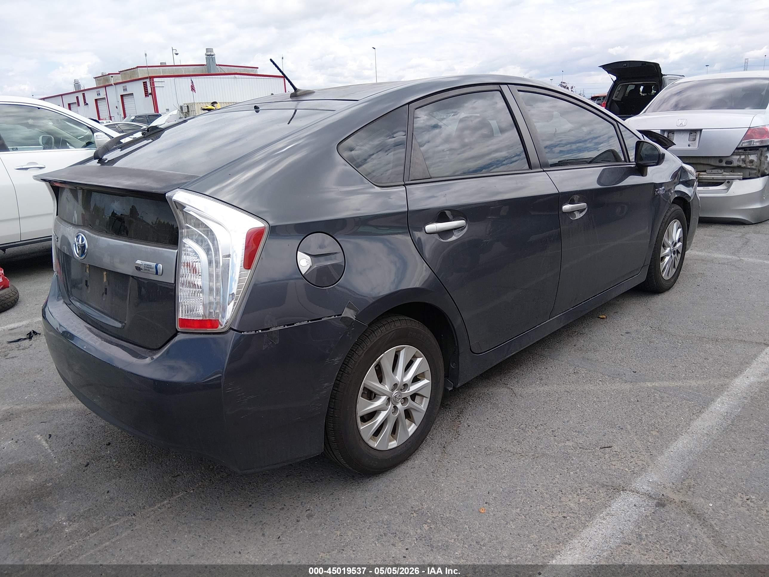 2015 Toyota Prius Plug-in   Gray vin: JTDKN3DP2F3074739