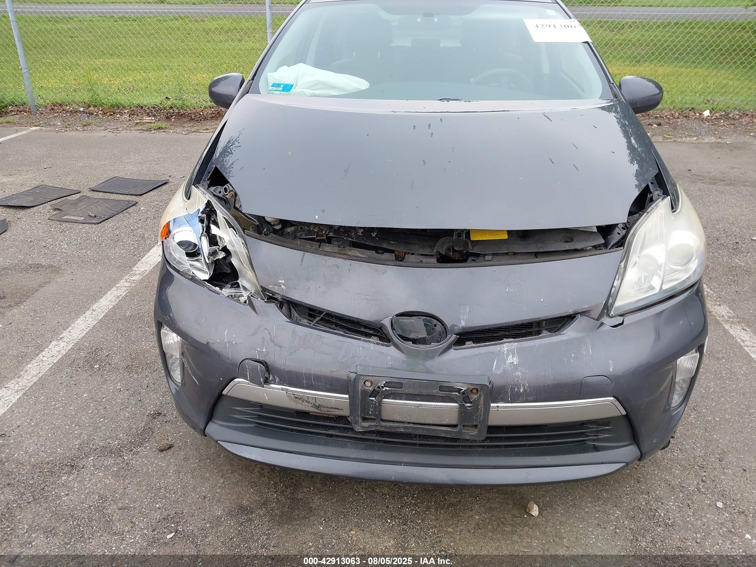 2012 Toyota Prius Plug-in   Gray vin: JTDKN3DP3C3024119